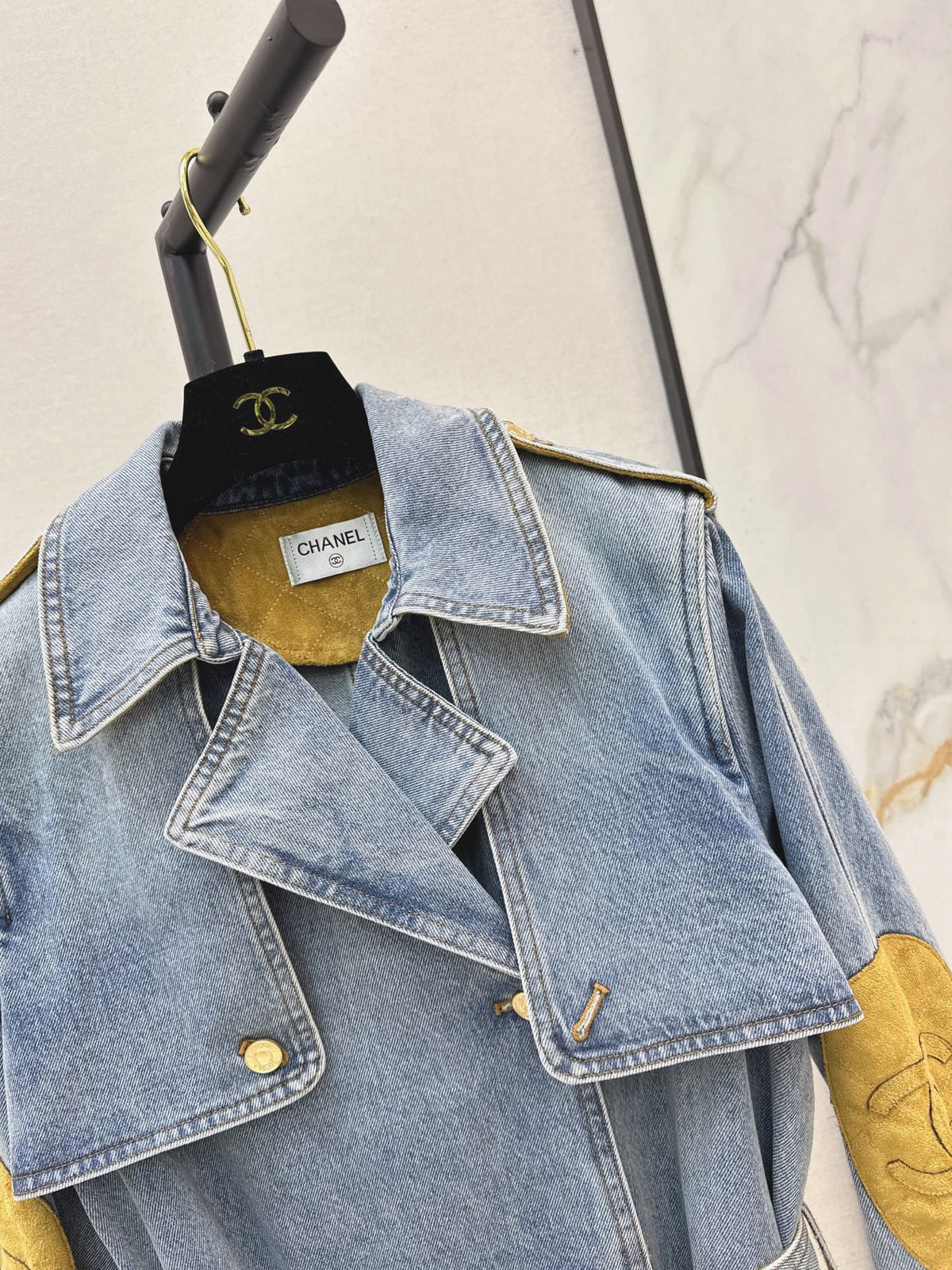 26Latest Autumn/Winter Long Denim Trench Coat with Suede Panel Details