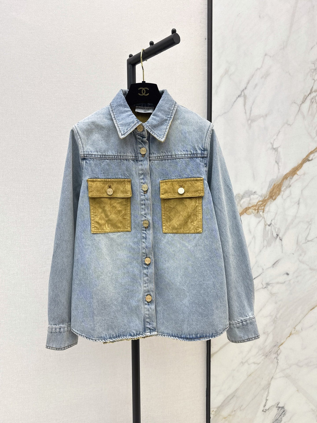 26Latest Autumn/Winter Collared Shirt-Jacket with Suede Paneling