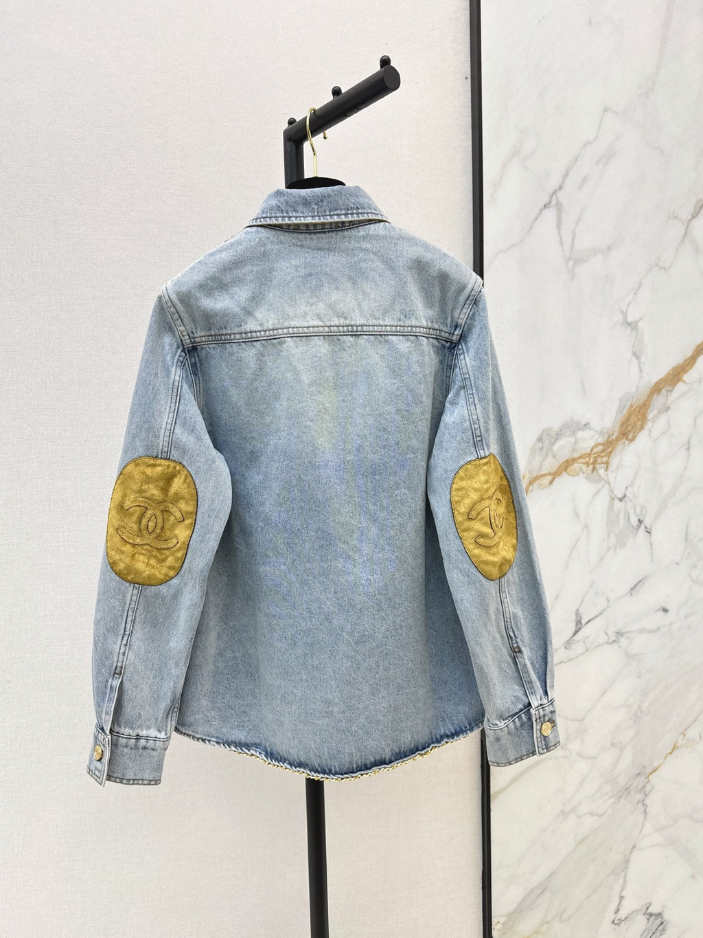 26Latest Autumn/Winter Collared Shirt-Jacket with Suede Paneling