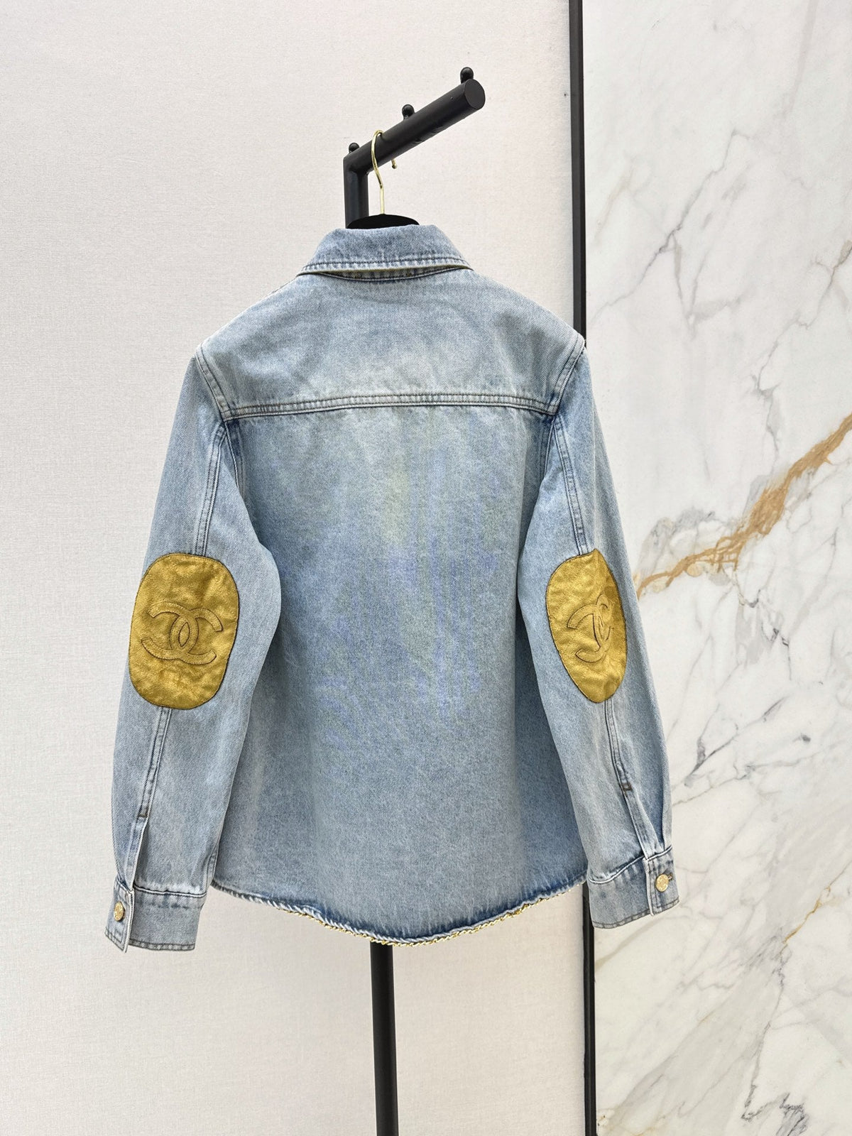 26Latest Autumn/Winter Collared Shirt-Jacket with Suede Paneling
