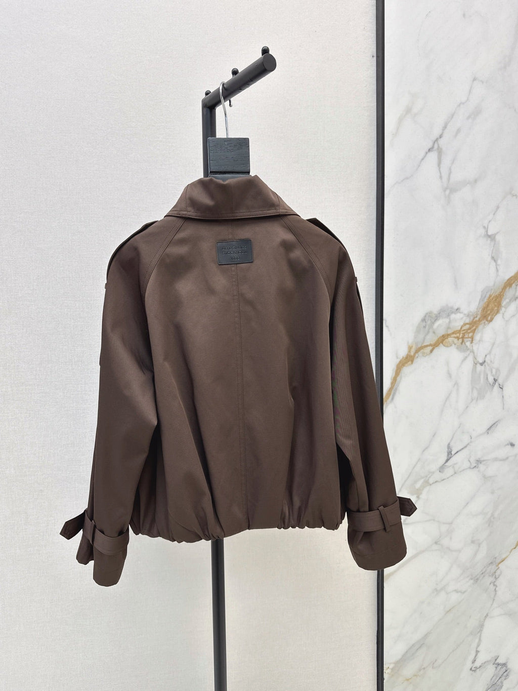 26Latest Autumn/Winter Chocolate Brown Cropped Trench Coat with Stand Collar and Boxy Fit