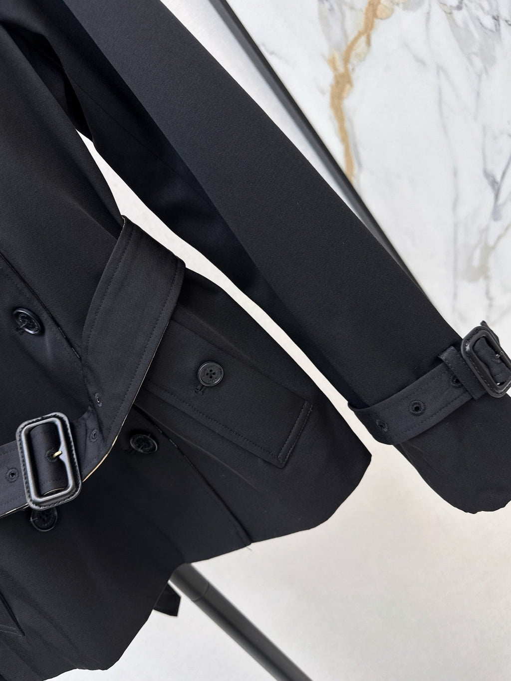 26Latest Classic Double-Breasted Short Trench Coat for Autumn/Winter