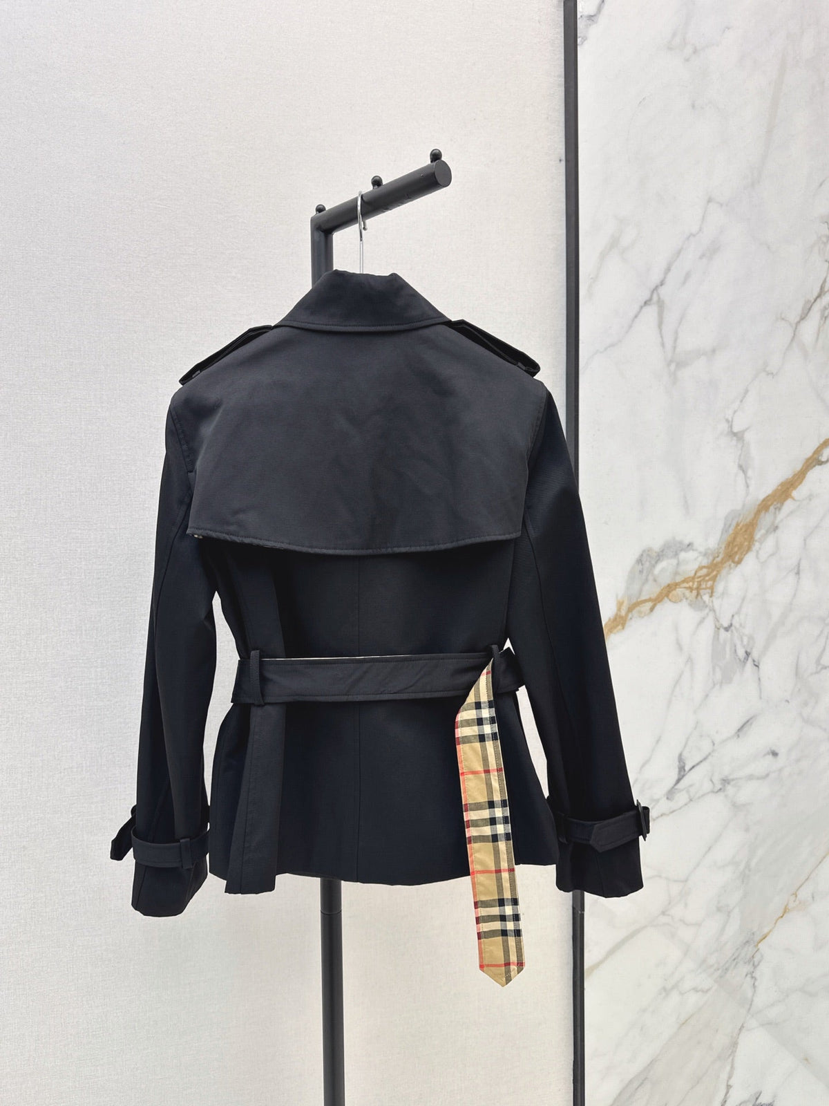 26Latest Classic Double-Breasted Short Trench Coat for Autumn/Winter