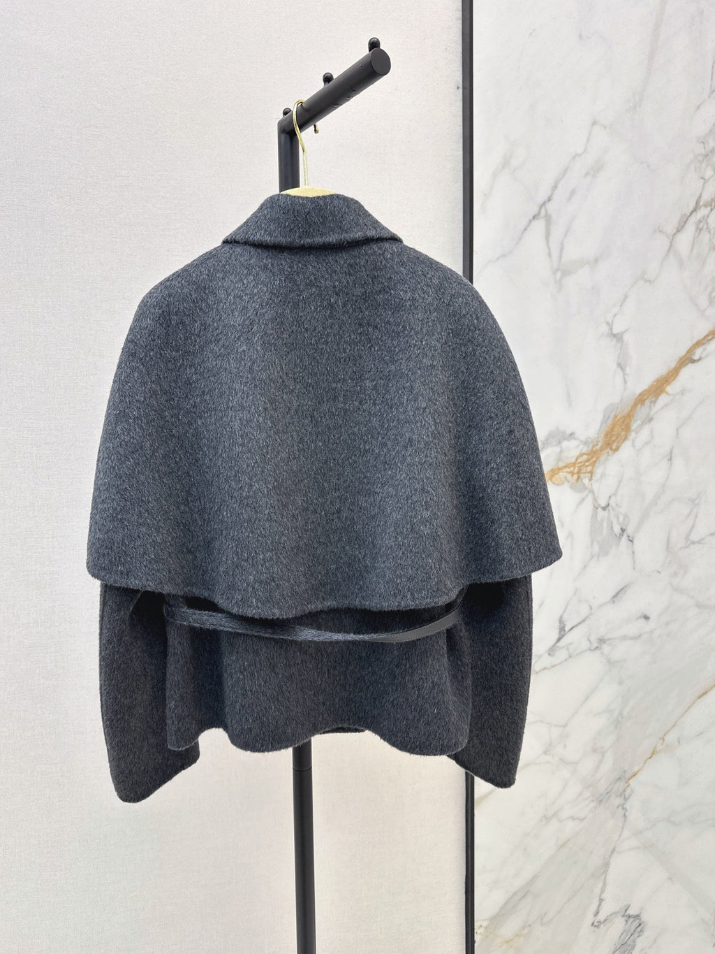 26Latest Autumn/Winter "Socialite-Style" Double-Faced Wool Coat (Cape-Style/Faux-Layered Look)