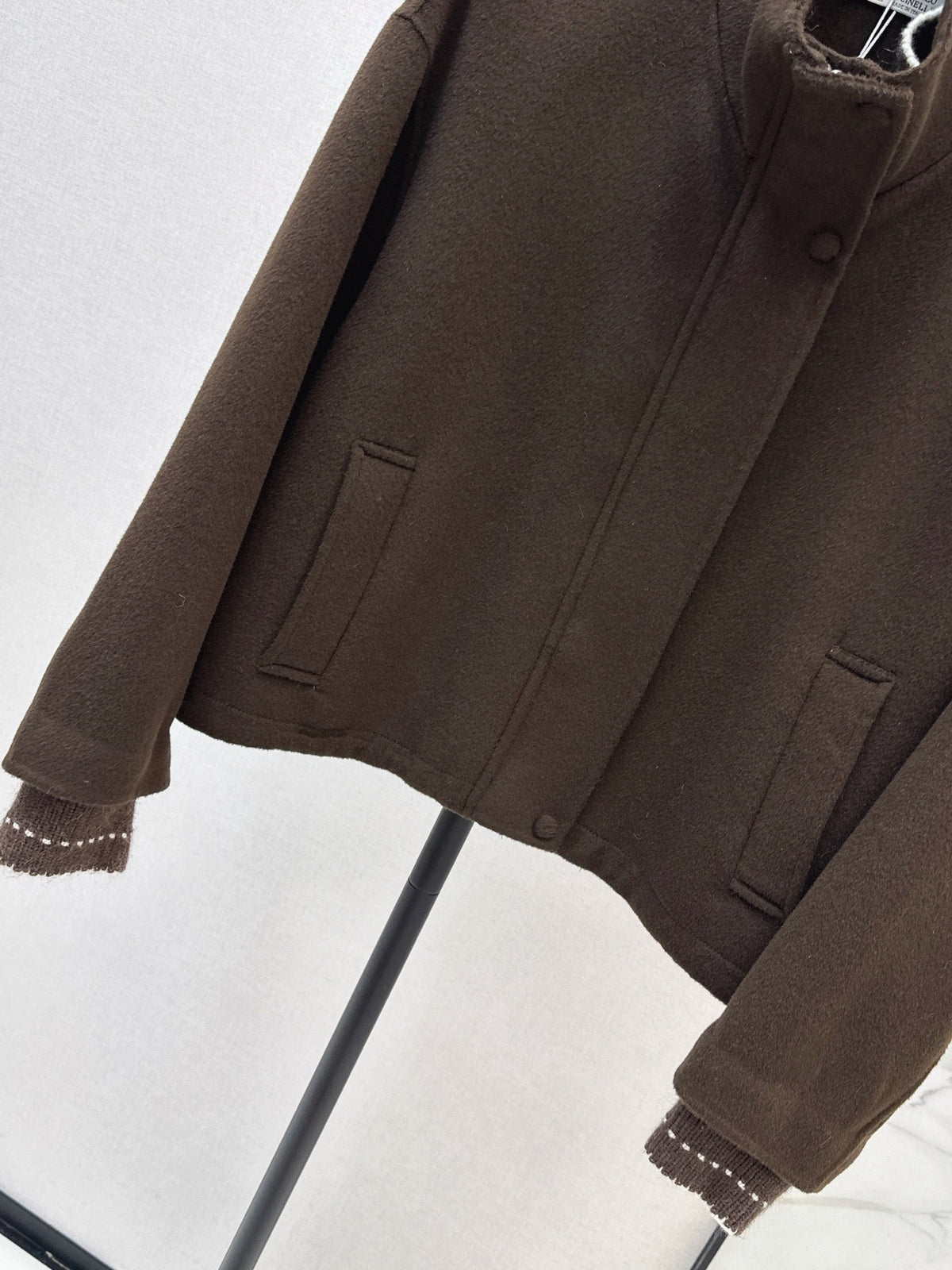 26Latest Autumn/Winter Short Double-Faced Wool Coat with Contrast-Stitched Knit Details