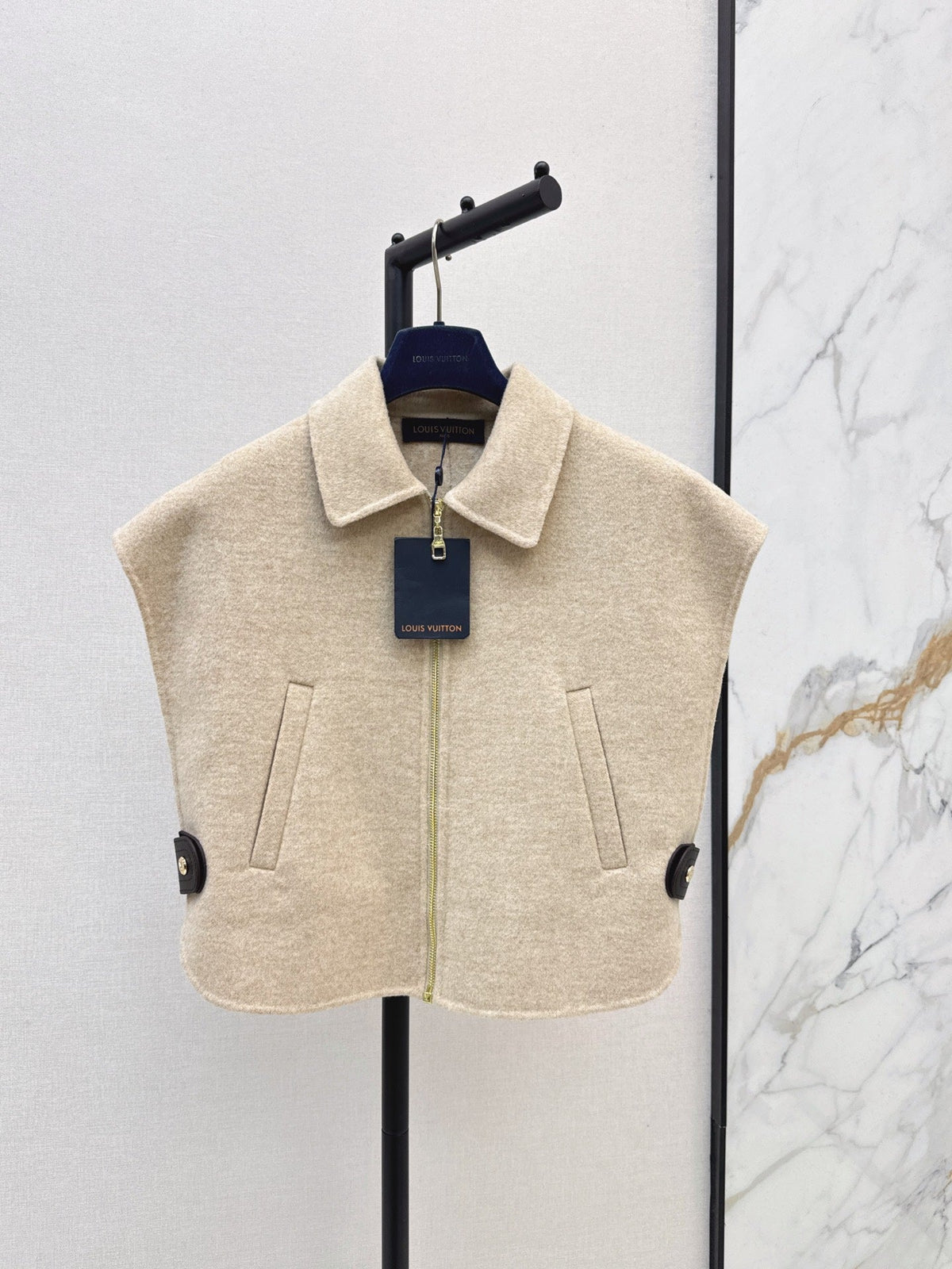 26Latest Autumn/Winter Oatmeal Double-Faced Wool-Blend Vest