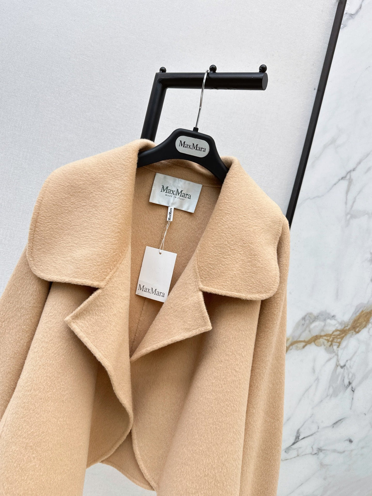 26Latest Autumn/Winter Short Double-Faced Wool-Cashmere Coat with Lapel