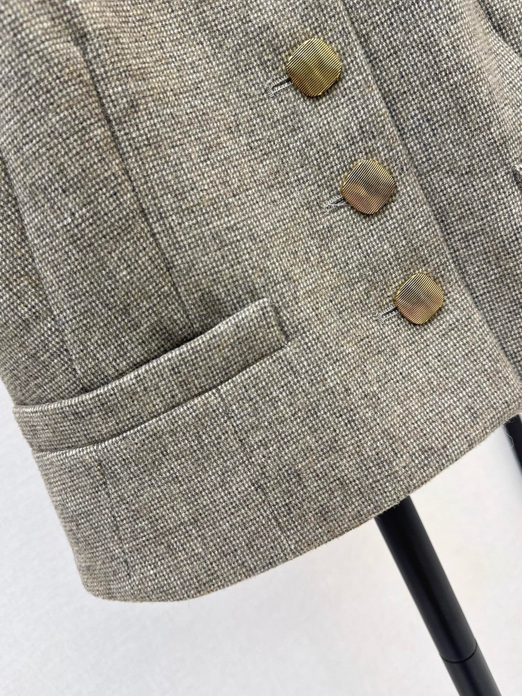 26Stylish and Sophisticated Fall/Winter Vest Jacket