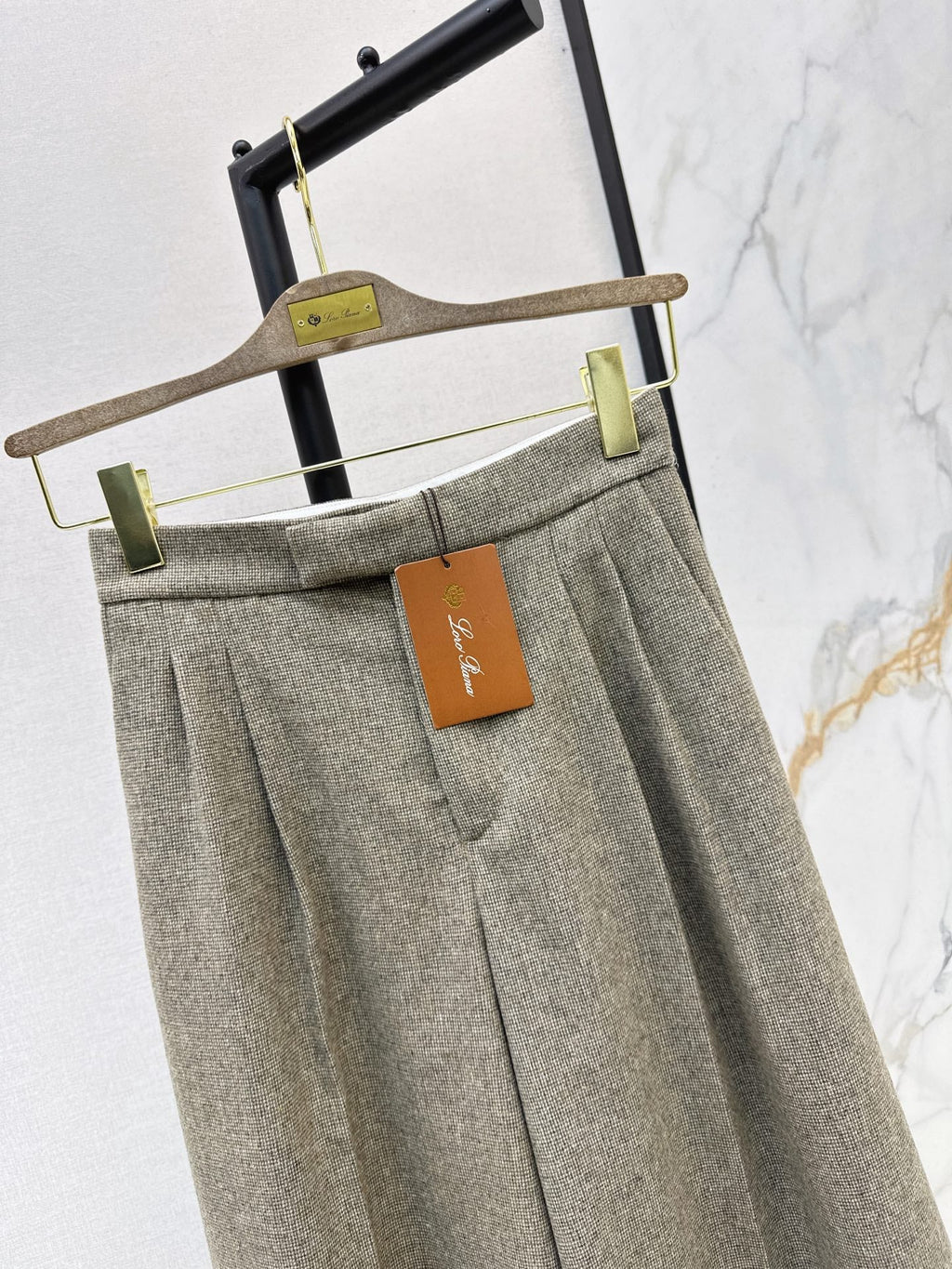 26Latest Autumn/Winter Plaid Trousers: Sophisticated, Stylish, and Sharp