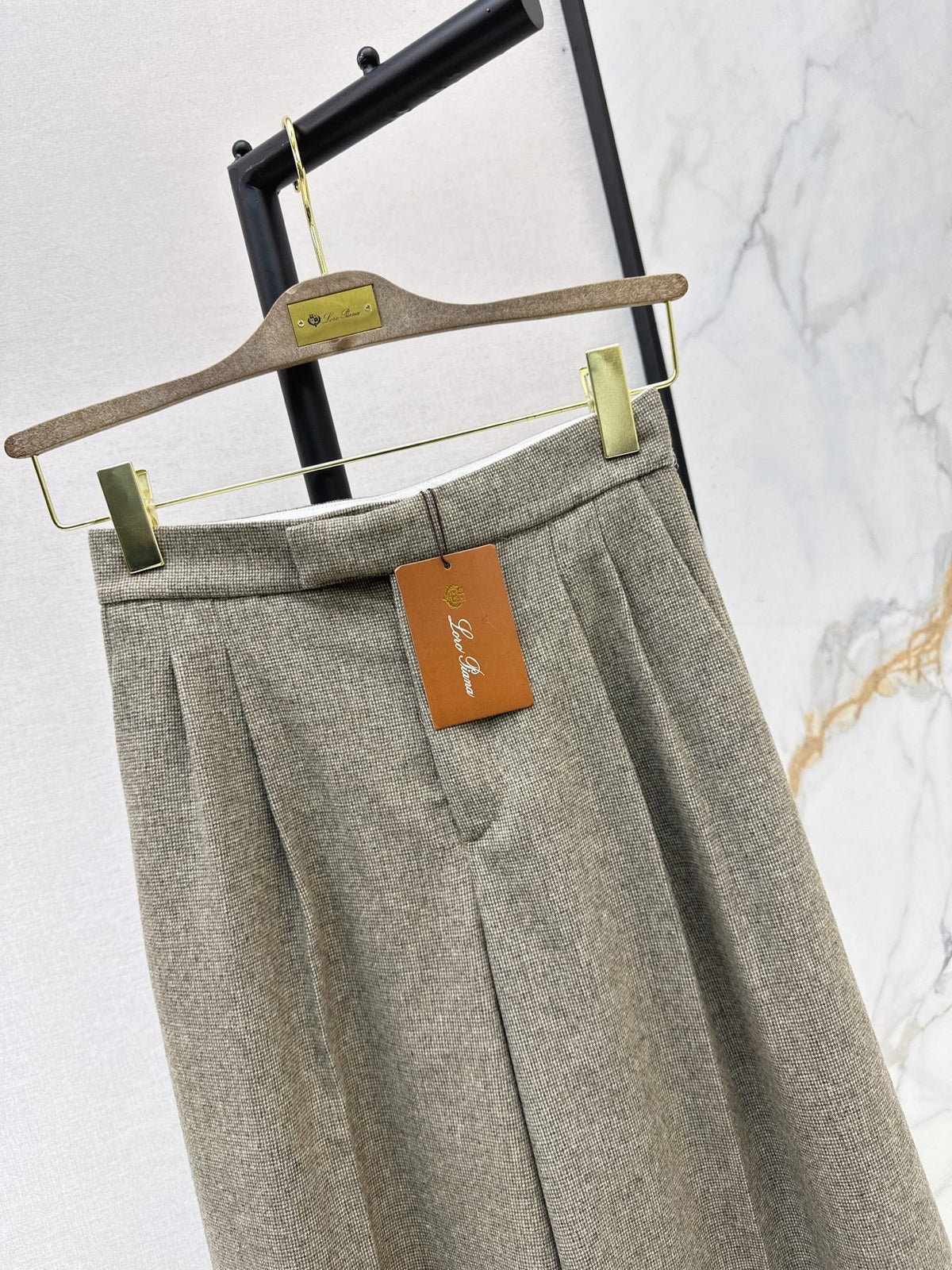 26Latest Autumn/Winter Plaid Trousers: Sophisticated, Stylish, and Sharp