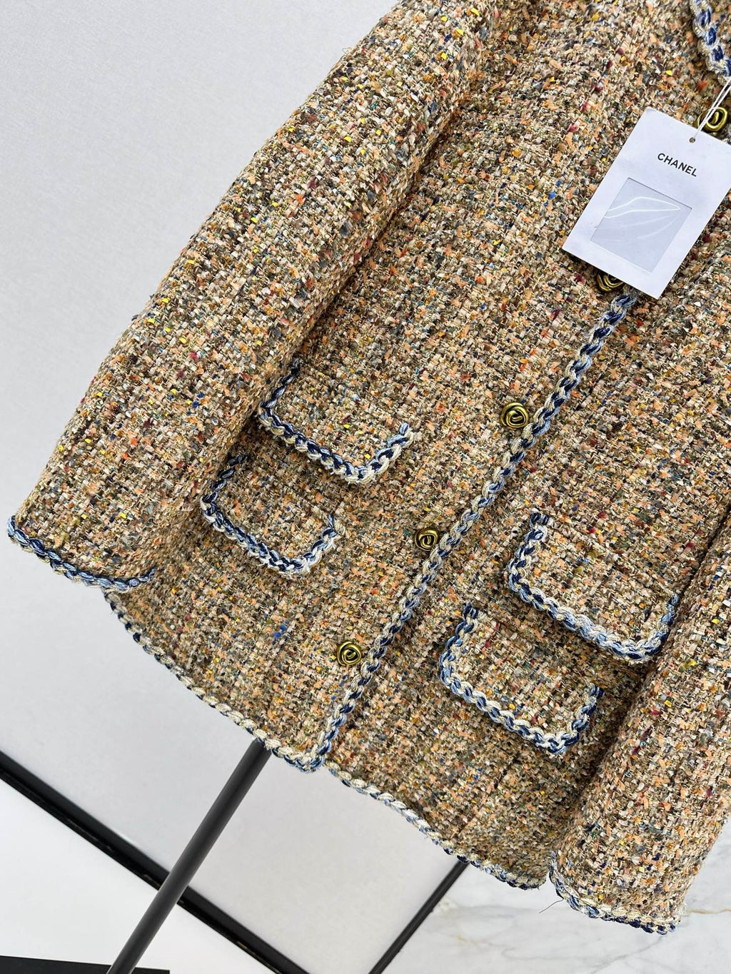 26Latest Autumn/Winter "Chanel-style" Woven Goose Down Jacket