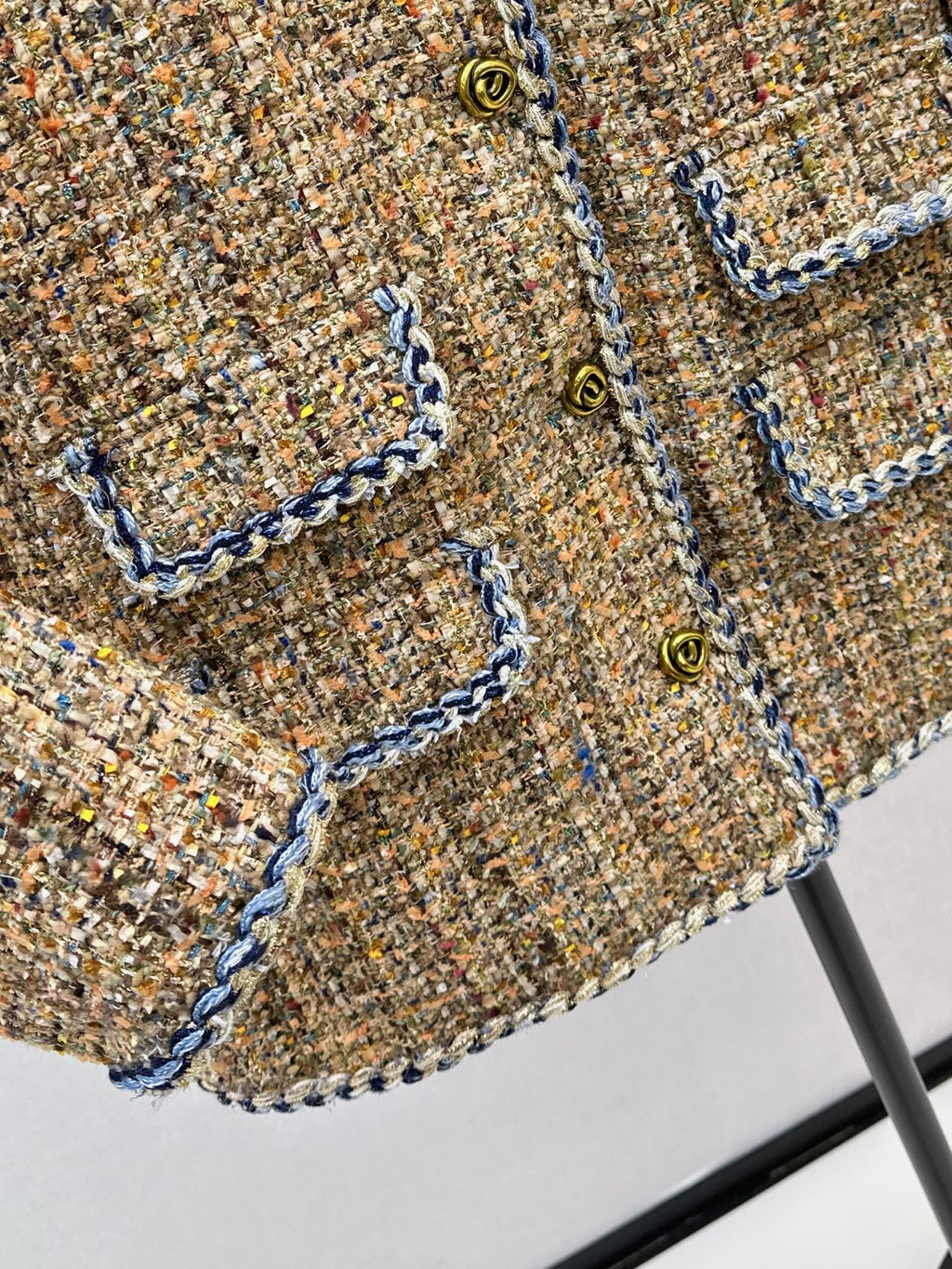 26Latest Autumn/Winter "Chanel-style" Woven Goose Down Jacket