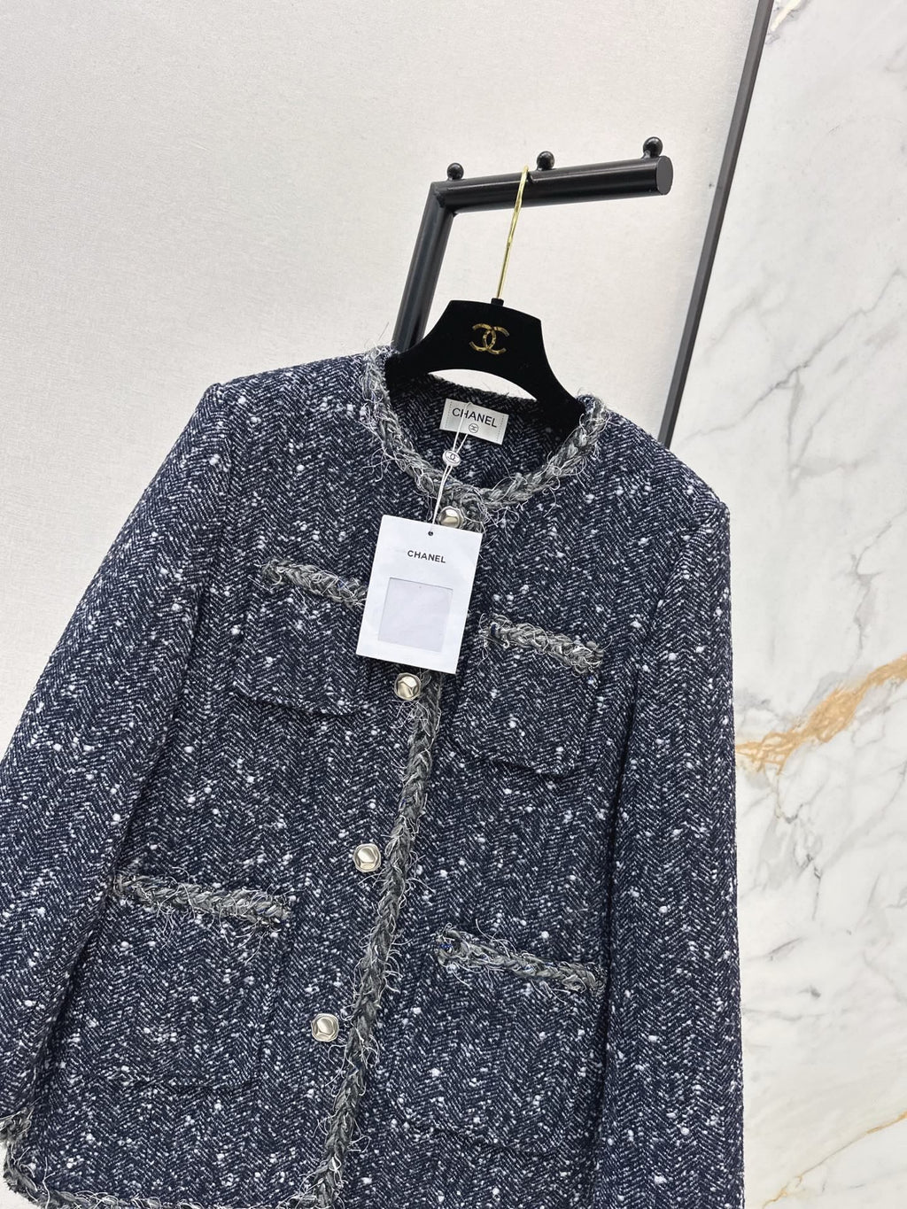 26Latest Autumn/Winter "Chanel-style" Woven Tweed-Effect Goose Down Jacket