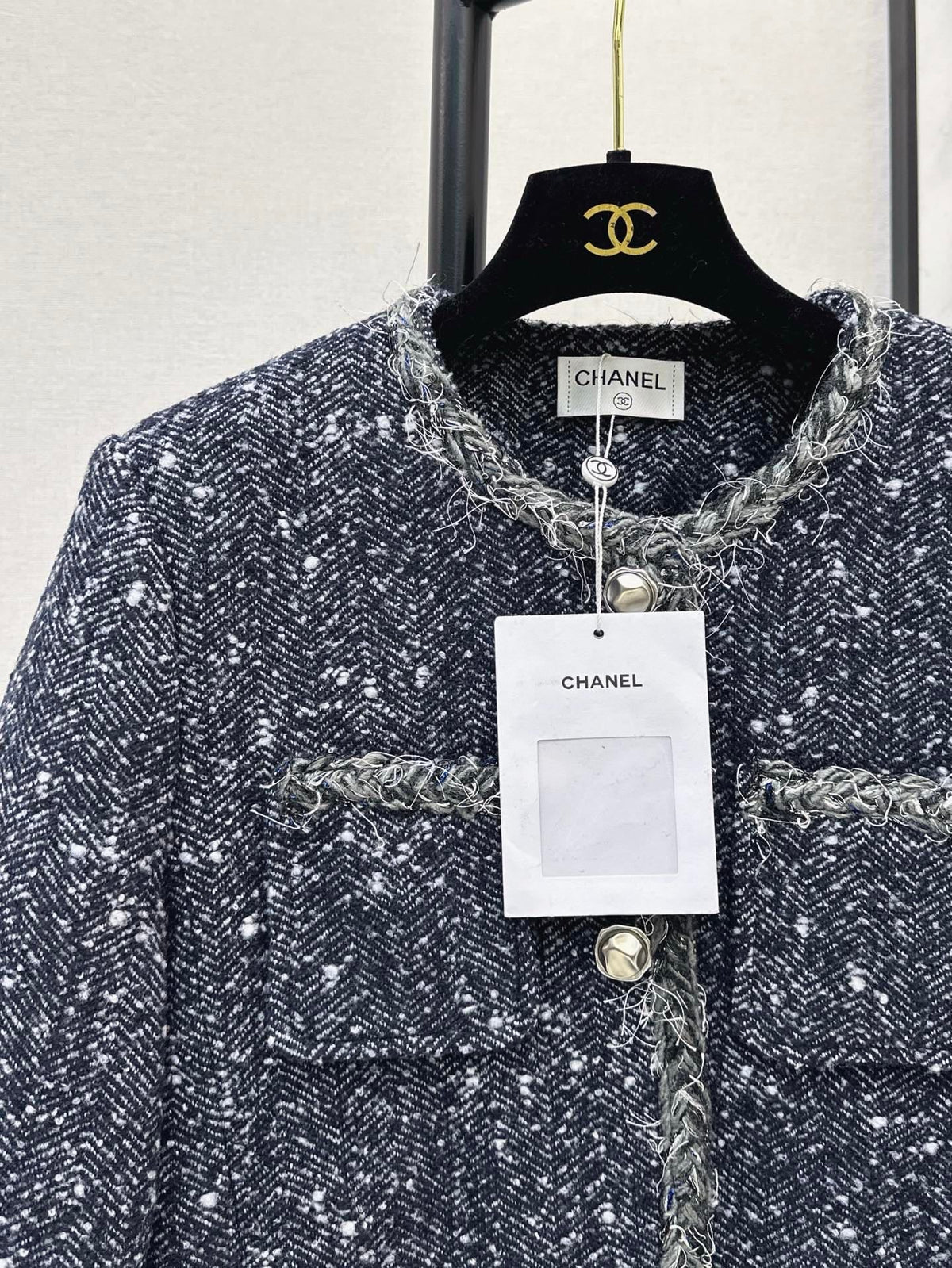 26Latest Autumn/Winter "Chanel-style" Woven Tweed-Effect Goose Down Jacket