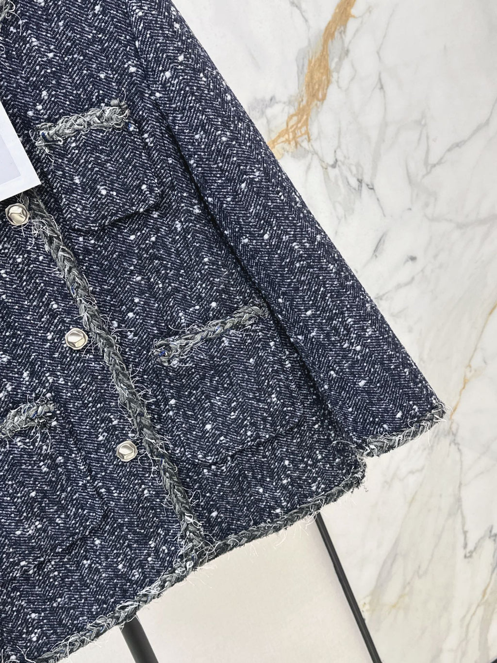 26Latest Autumn/Winter "Chanel-style" Woven Tweed-Effect Goose Down Jacket