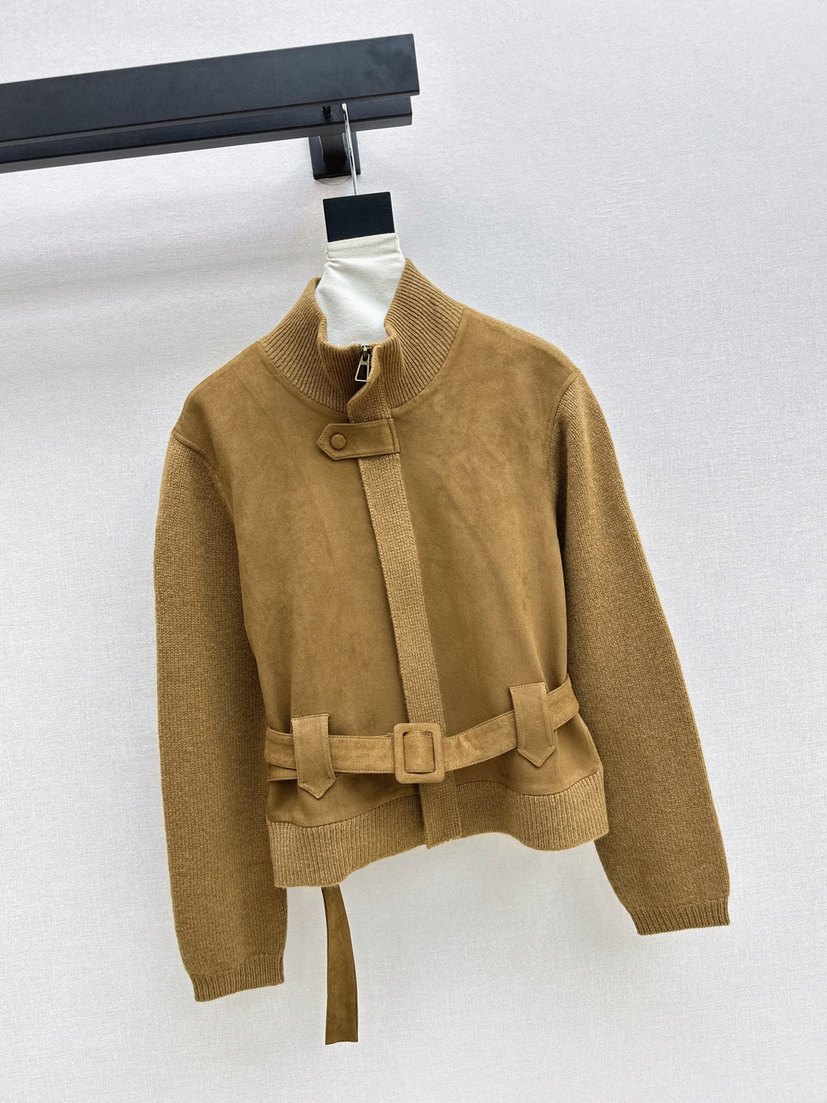 26Latest Autumn/Winter High-End Wool Jacket with Panel Design