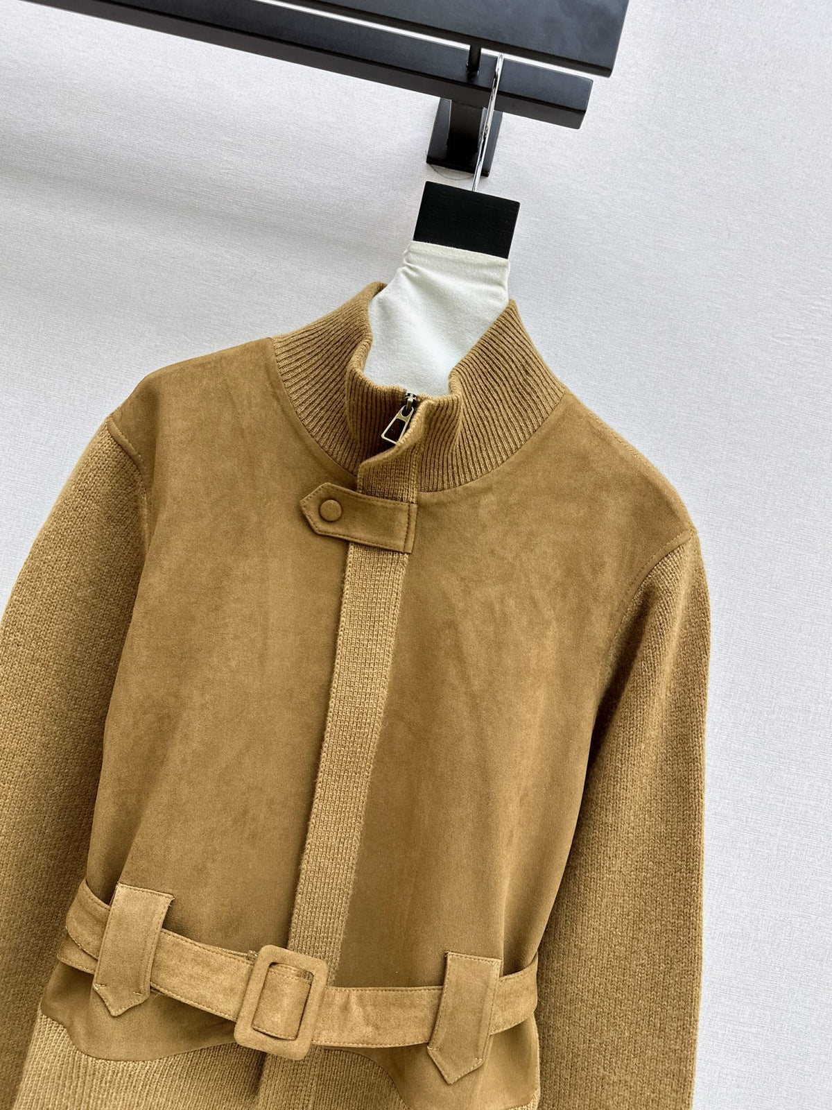 26Latest Autumn/Winter High-End Wool Jacket with Panel Design
