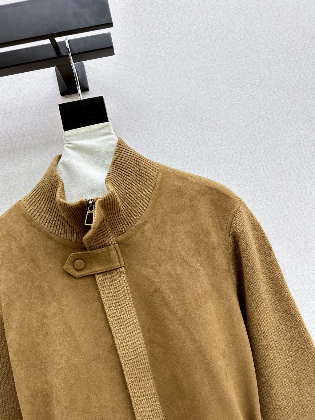 26Latest Autumn/Winter High-End Wool Jacket with Panel Design