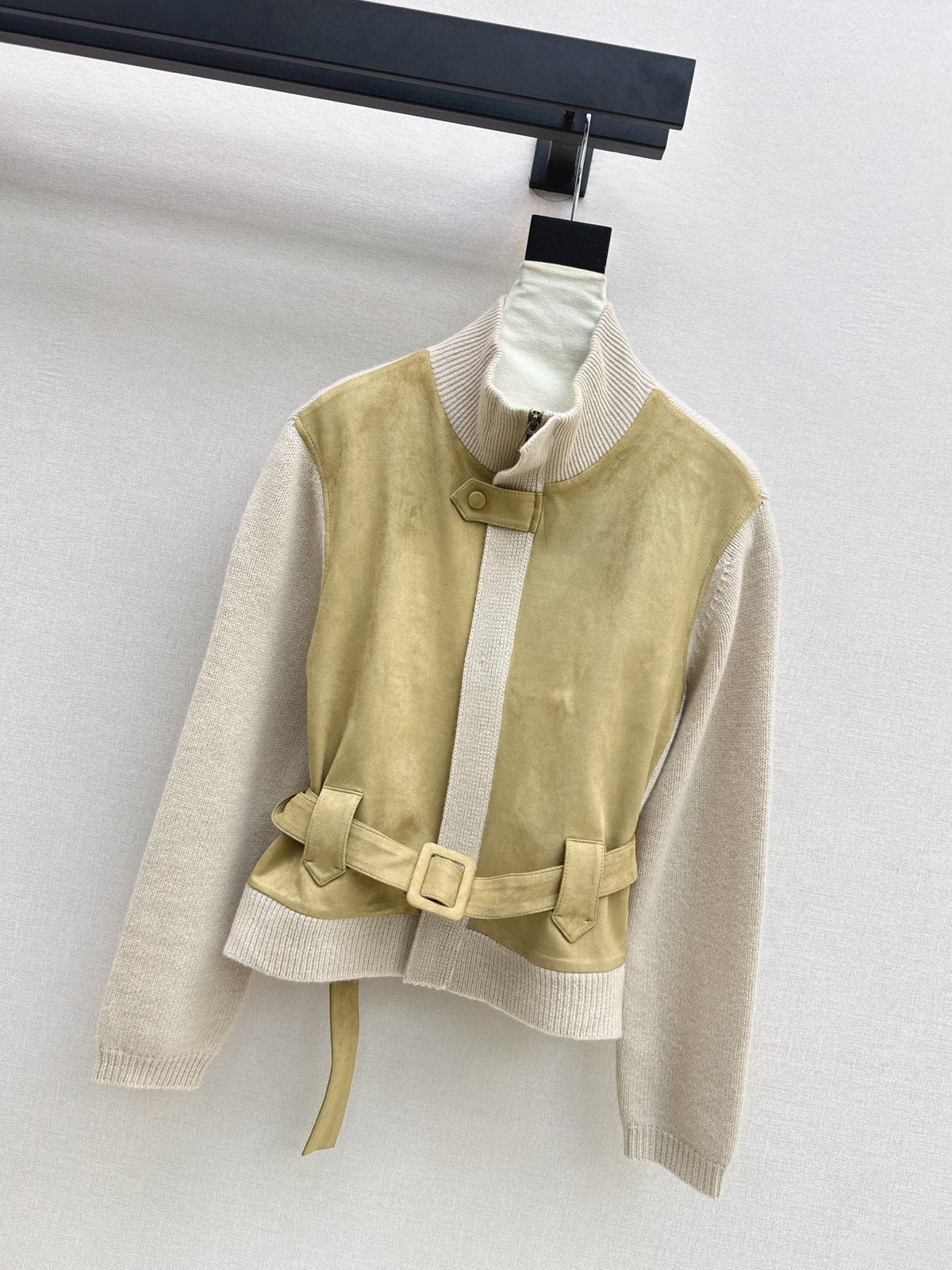 26Latest Autumn/Winter High-End Wool Jacket with Panel Design