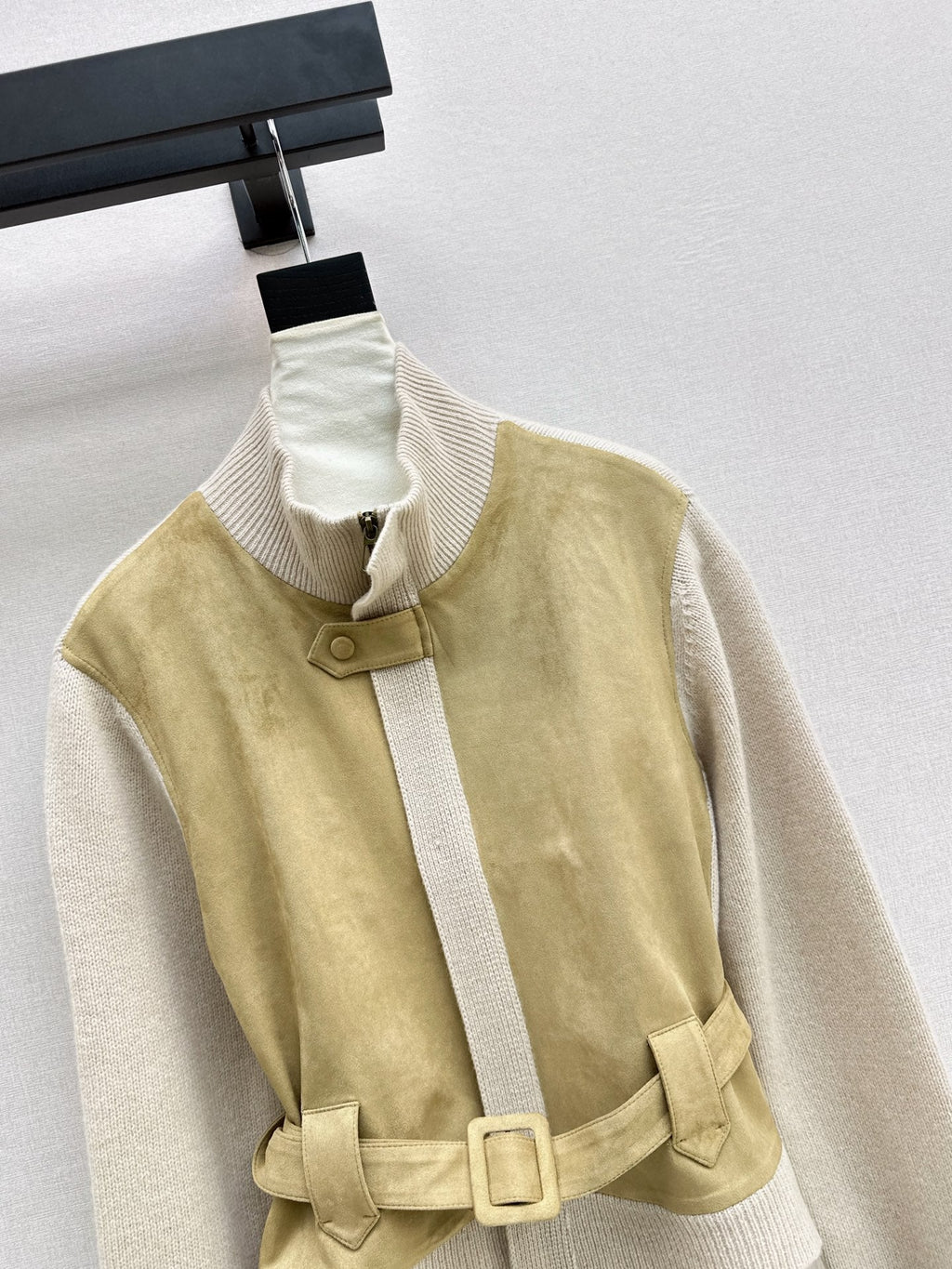 26Latest Autumn/Winter High-End Wool Jacket with Panel Design