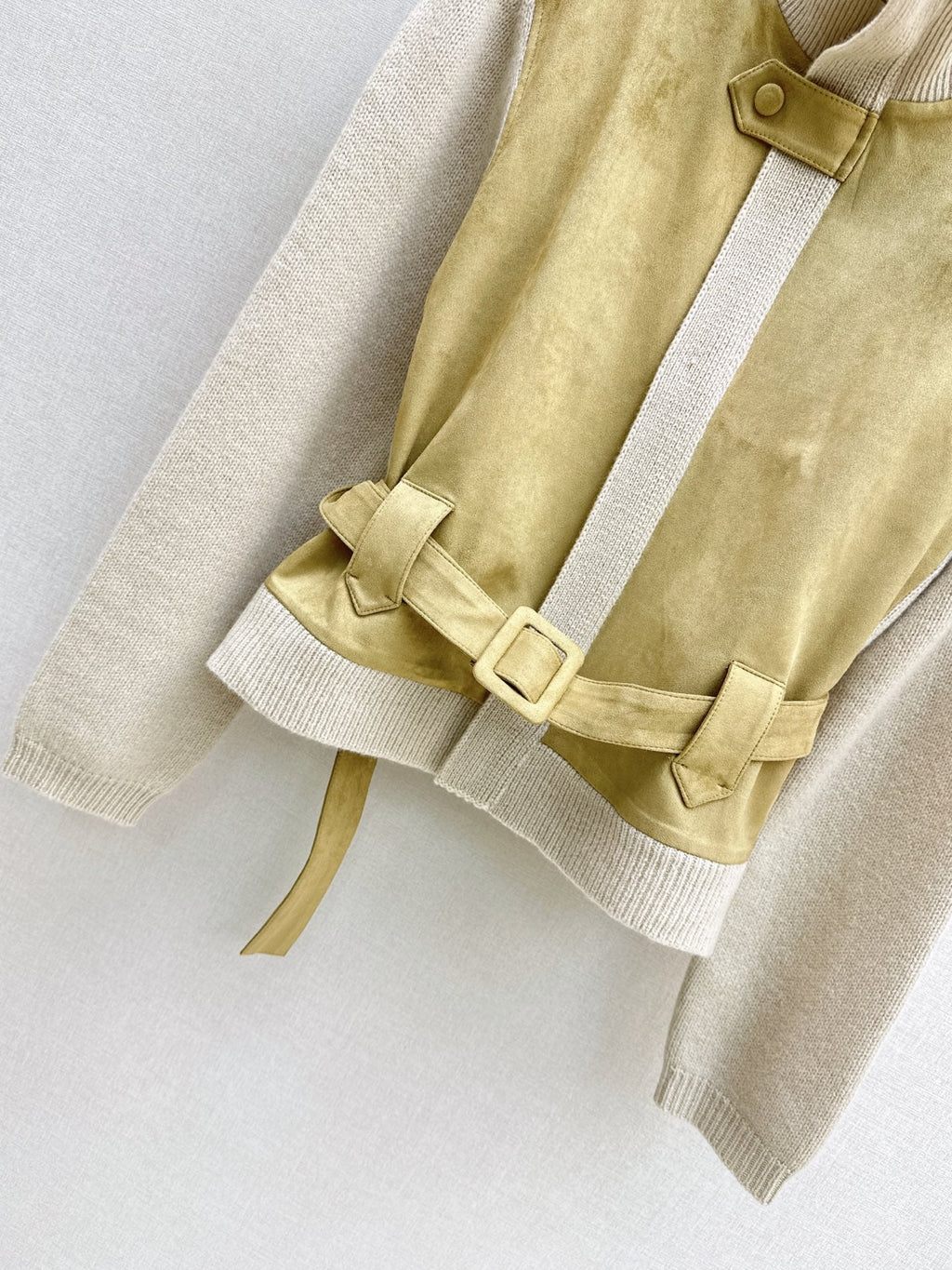 26Latest Autumn/Winter High-End Wool Jacket with Panel Design