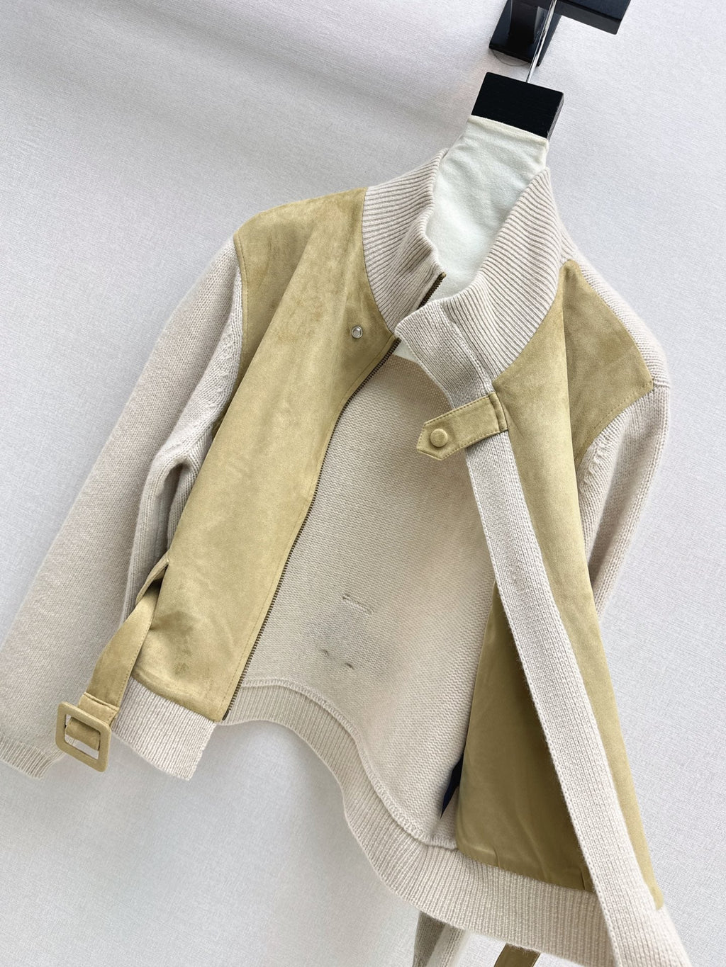 26Latest Autumn/Winter High-End Wool Jacket with Panel Design