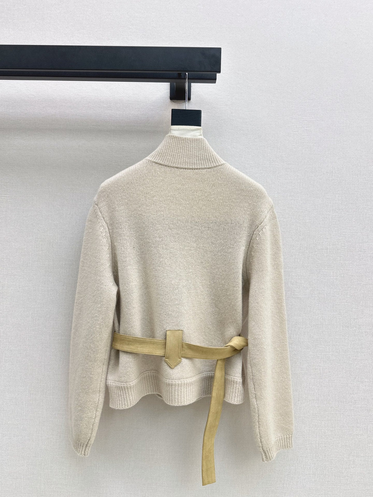 26Latest Autumn/Winter High-End Wool Jacket with Panel Design