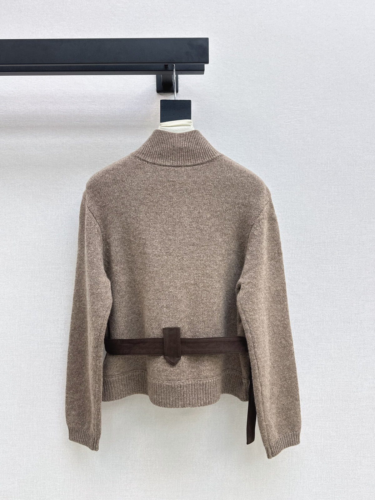 26Latest Autumn/Winter High-End Wool Jacket with Panel Design