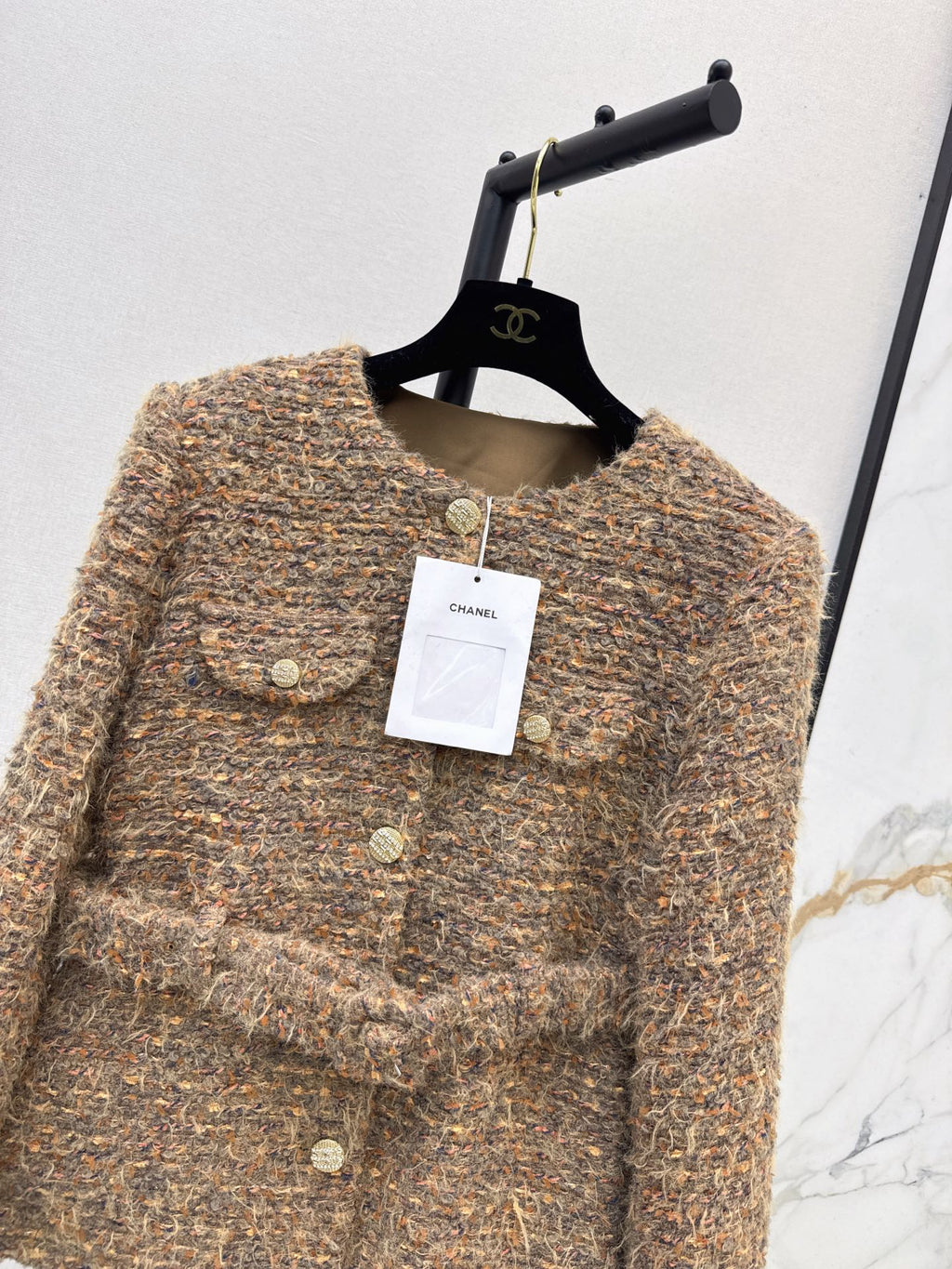 26Latest Autumn/Winter Knit Jacket with Belt Detail and Round Neck