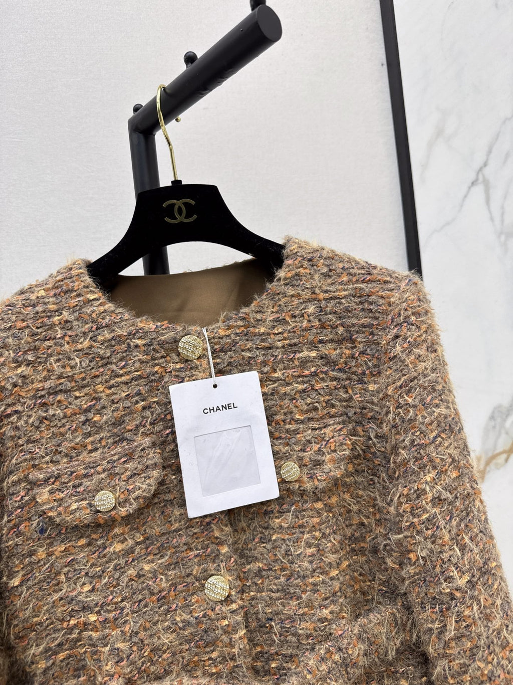 26Latest Autumn/Winter Knit Jacket with Belt Detail and Round Neck