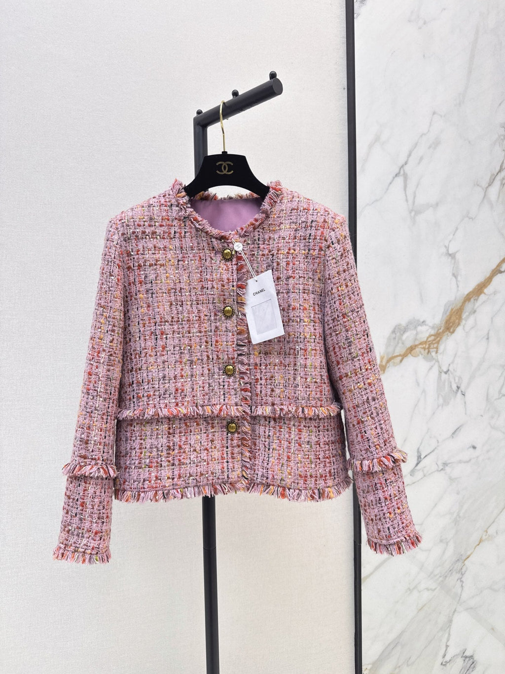 26Latest Autumn/Winter Knitted Jacket with Fringe and Crew Neck
