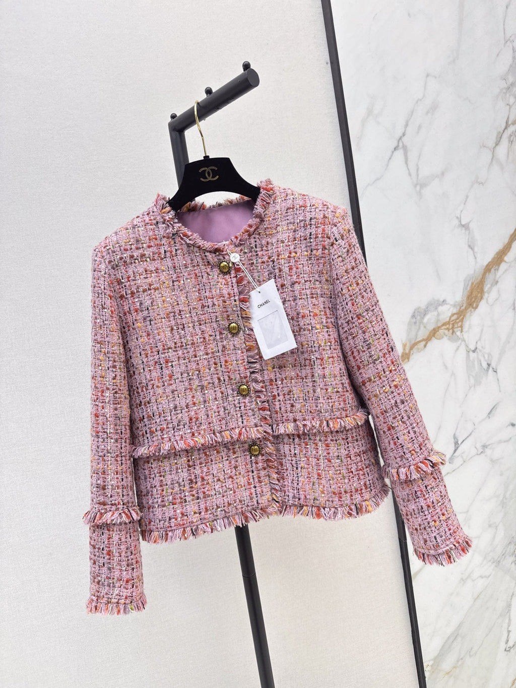 26Latest Autumn/Winter Knitted Jacket with Fringe and Crew Neck
