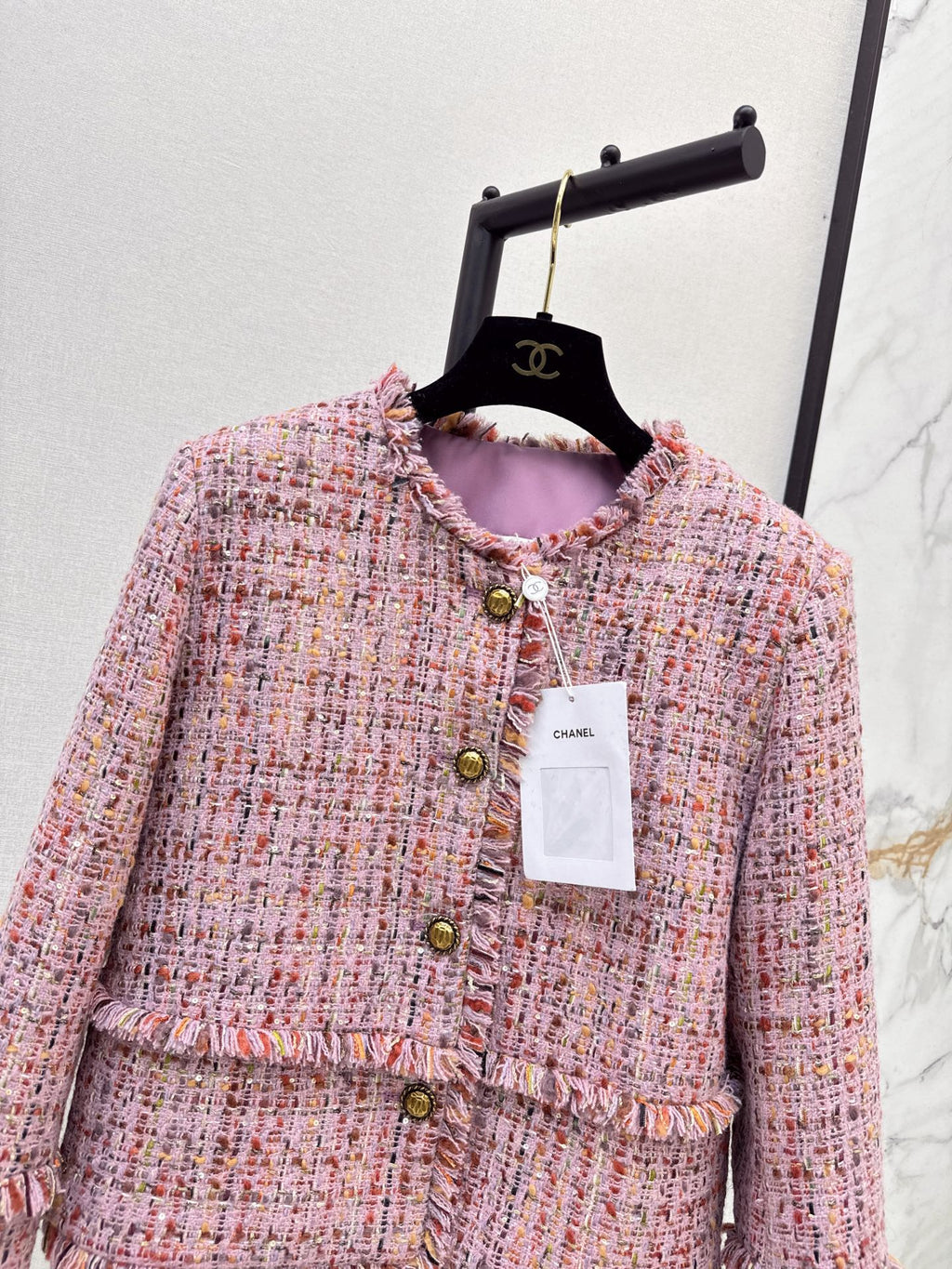 26Latest Autumn/Winter Knitted Jacket with Fringe and Crew Neck