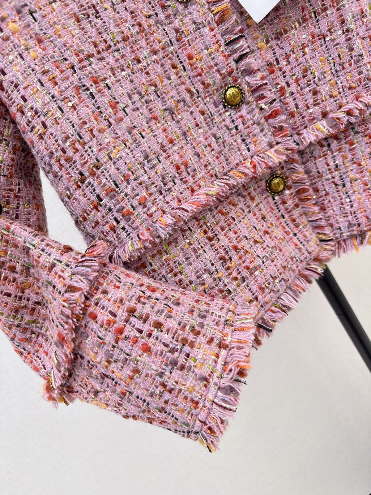 26Latest Autumn/Winter Knitted Jacket with Fringe and Crew Neck