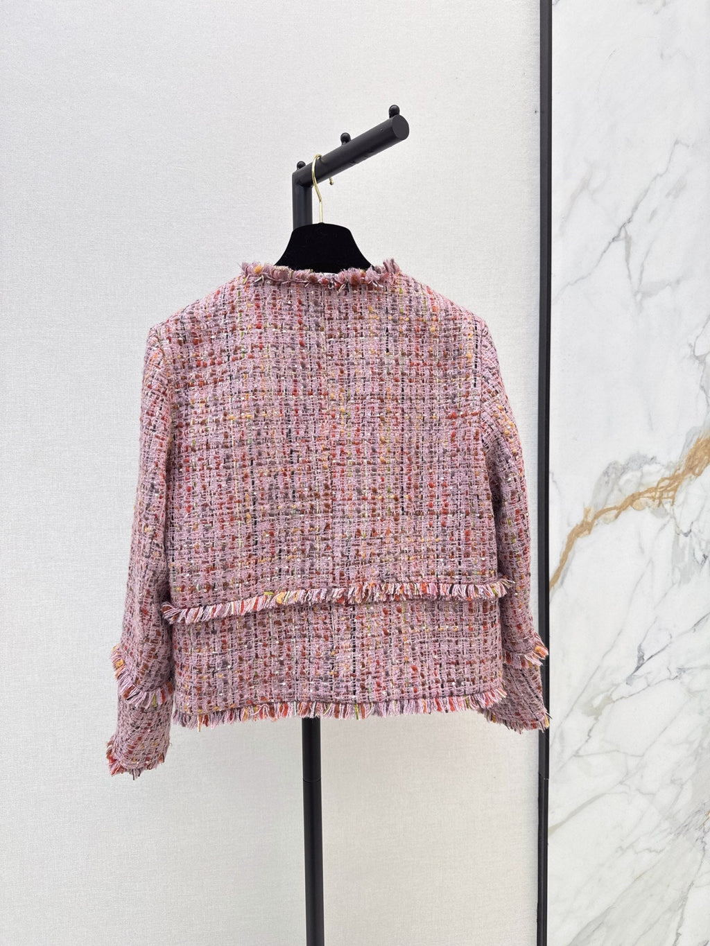 26Latest Autumn/Winter Knitted Jacket with Fringe and Crew Neck