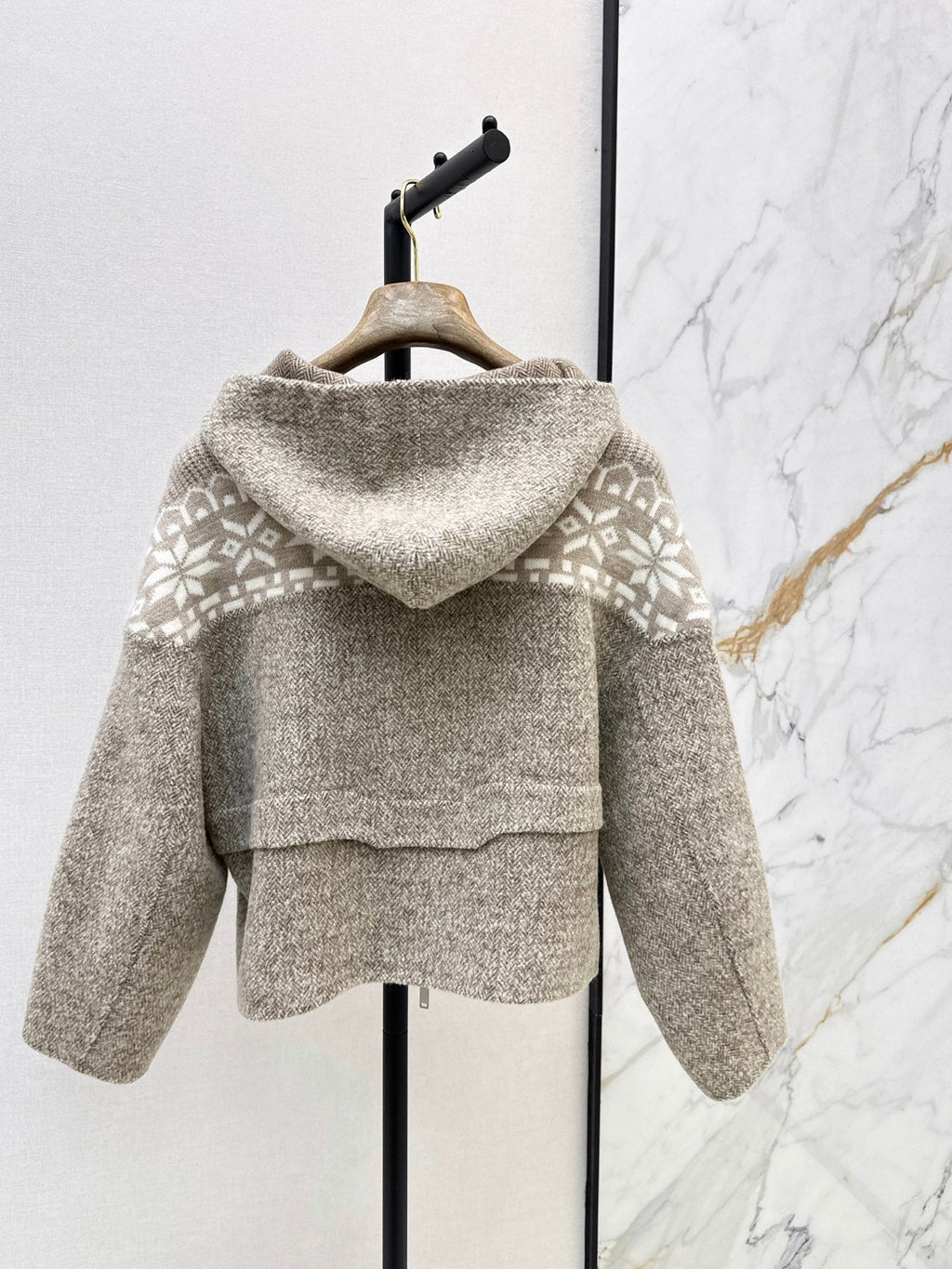 26Latest Autumn/Winter "Old Money" Style Reversible Wool-Blend & Snowflake-Pattern Knit Jacket