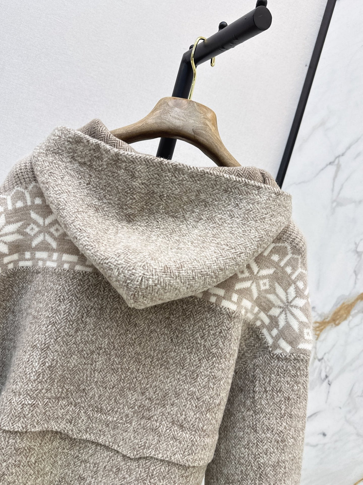 26Latest Autumn/Winter "Old Money" Style Reversible Wool-Blend & Snowflake-Pattern Knit Jacket