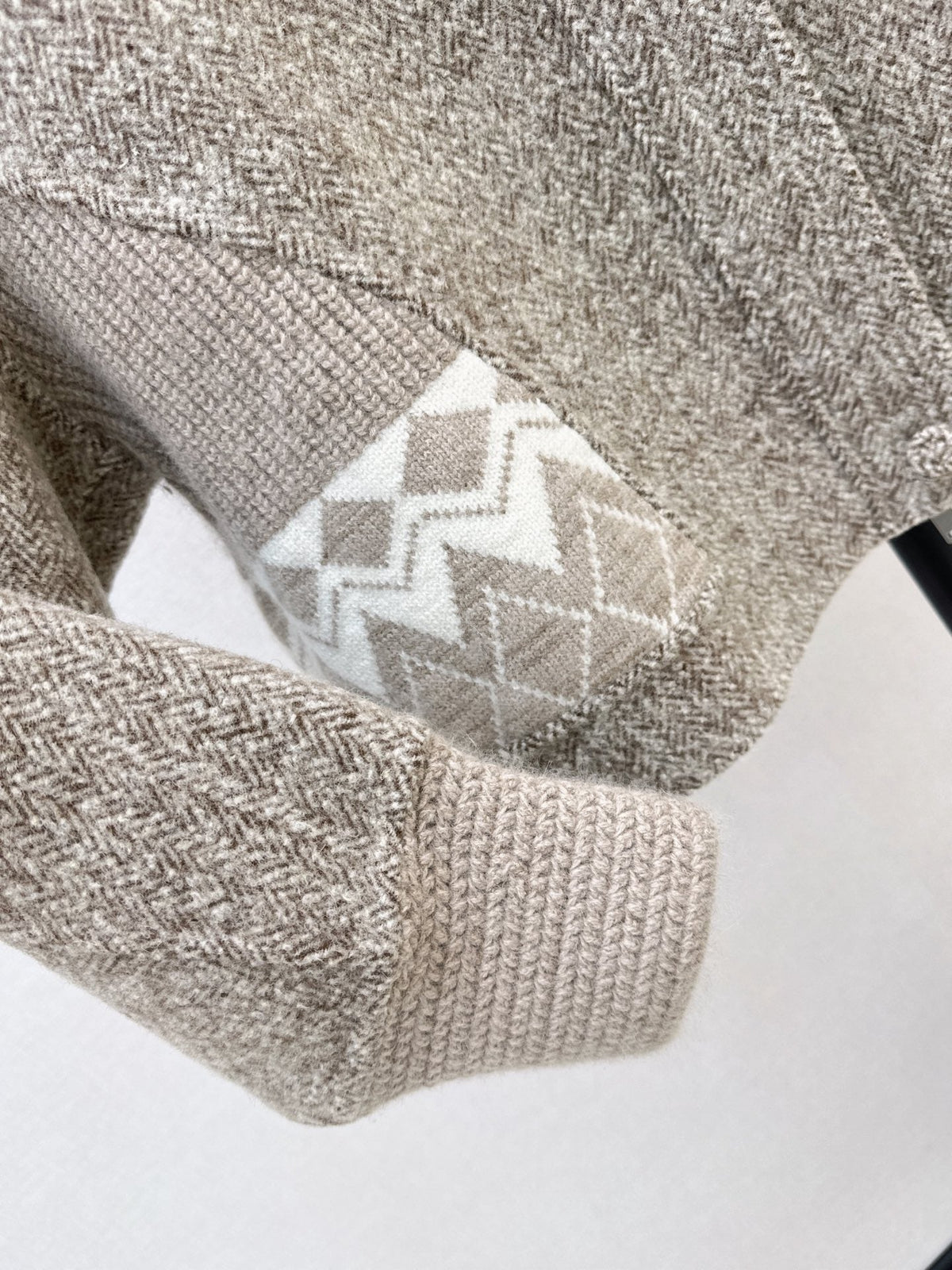 26New Autumn/Winter "Old Money" Style Reversible Wool-Blend Coat with Snowflake Jacquard & Panel Detailing