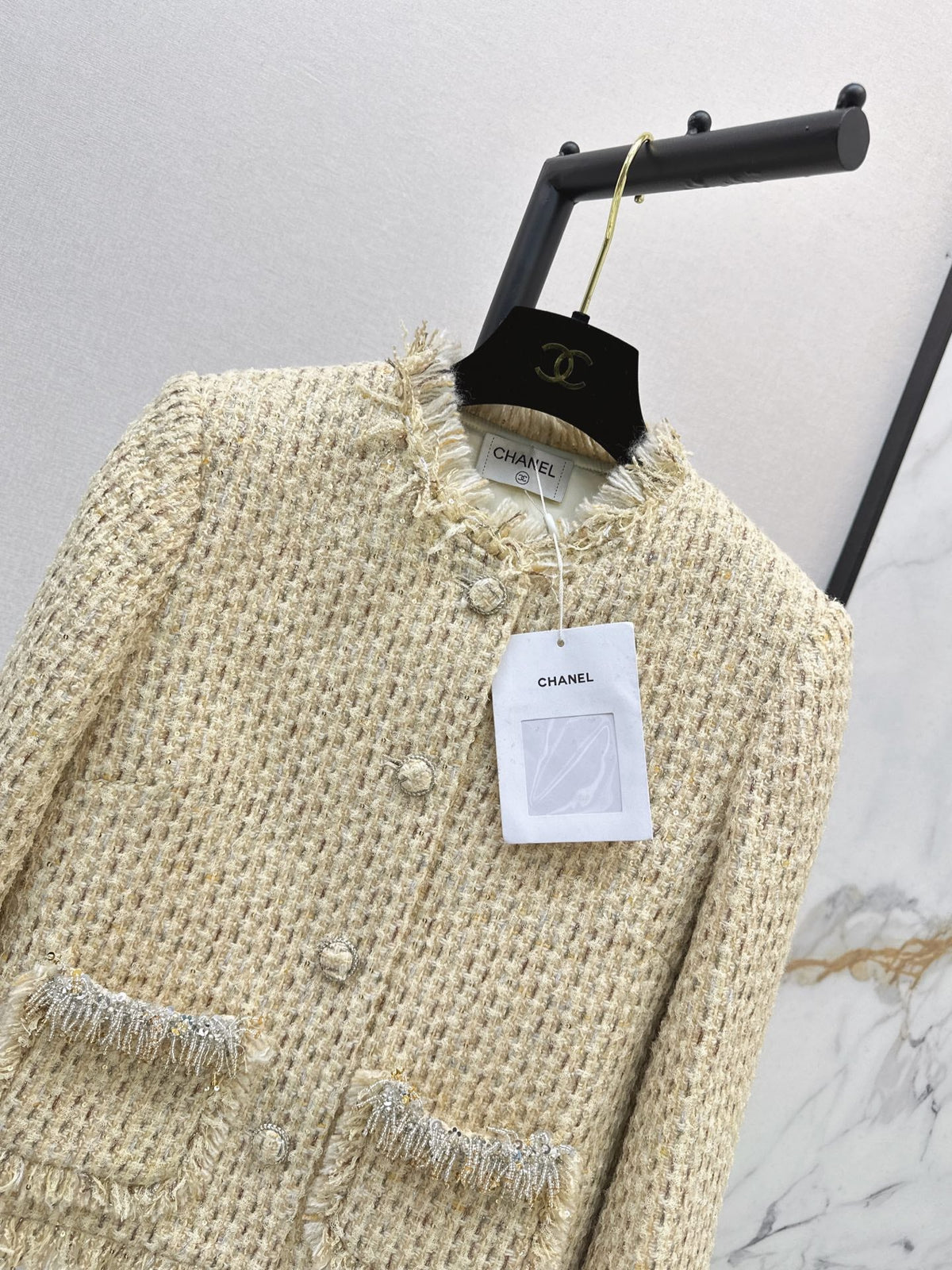 26Latest Autumn/Winter "Chanel-style" Tweed Jacket – Sophisticated, Chic, and Elegant (Beige-Apricot Flecked Finish)