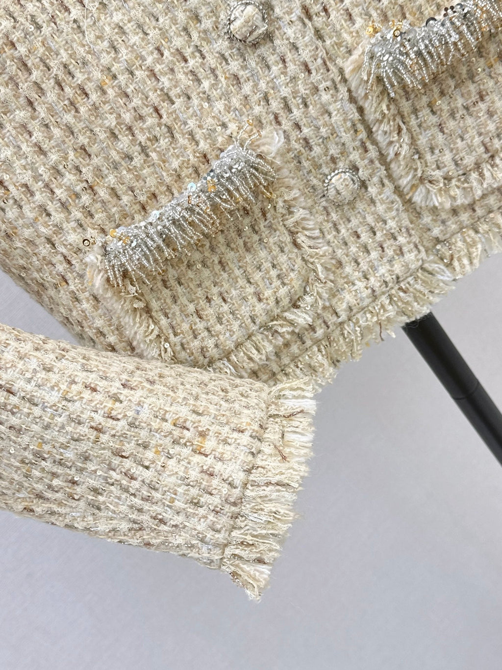 26Latest Autumn/Winter "Chanel-style" Tweed Jacket – Sophisticated, Chic, and Elegant (Beige-Apricot Flecked Finish)