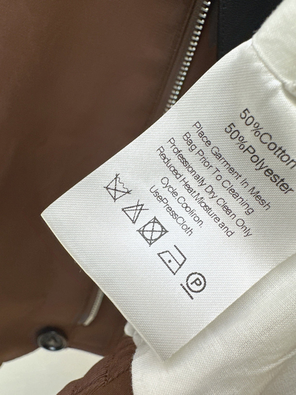 26Latest Autumn/Winter Cropped Trench Coat with Woven Leather Collar