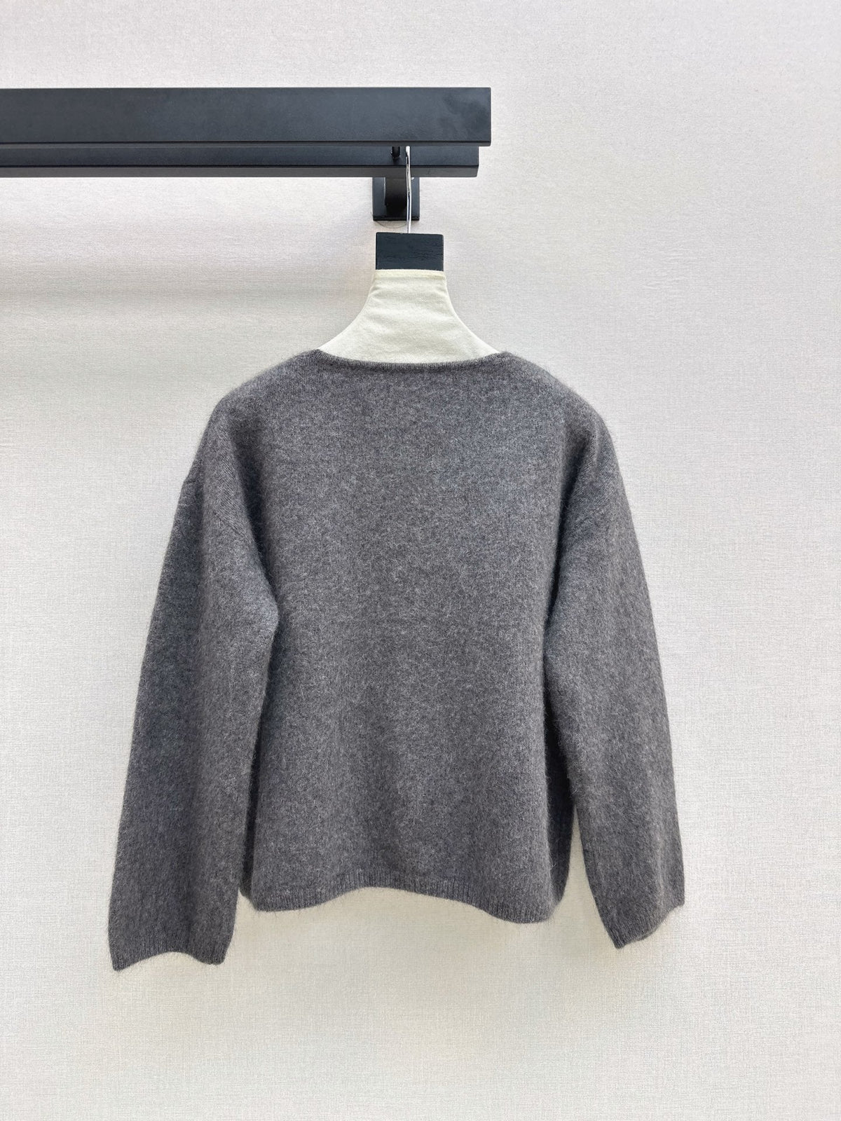 26Latest Autumn/Winter V-Neck Sweater with 3D Floral Embellishments