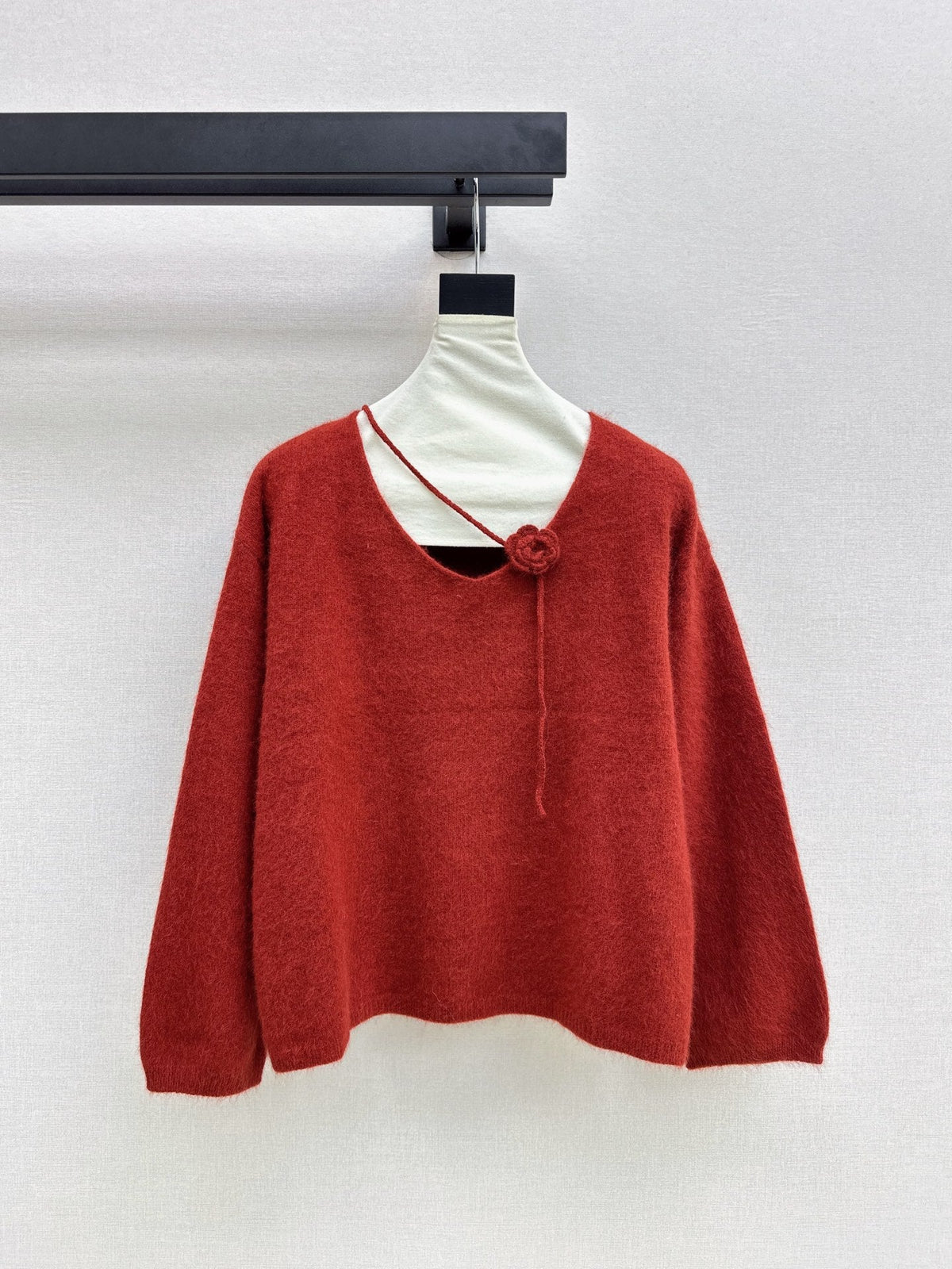 26Latest Autumn/Winter V-Neck Sweater with 3D Floral Embellishments