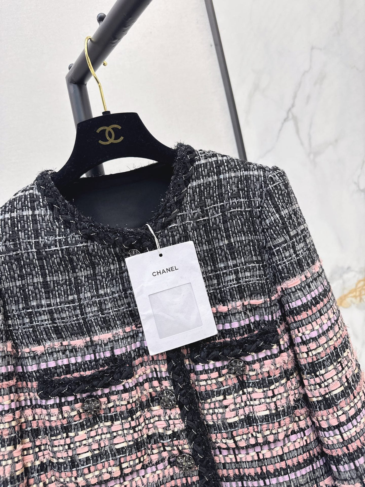 26Latest Autumn/Winter Knit Jacket with Dual Pockets and Crew Neck