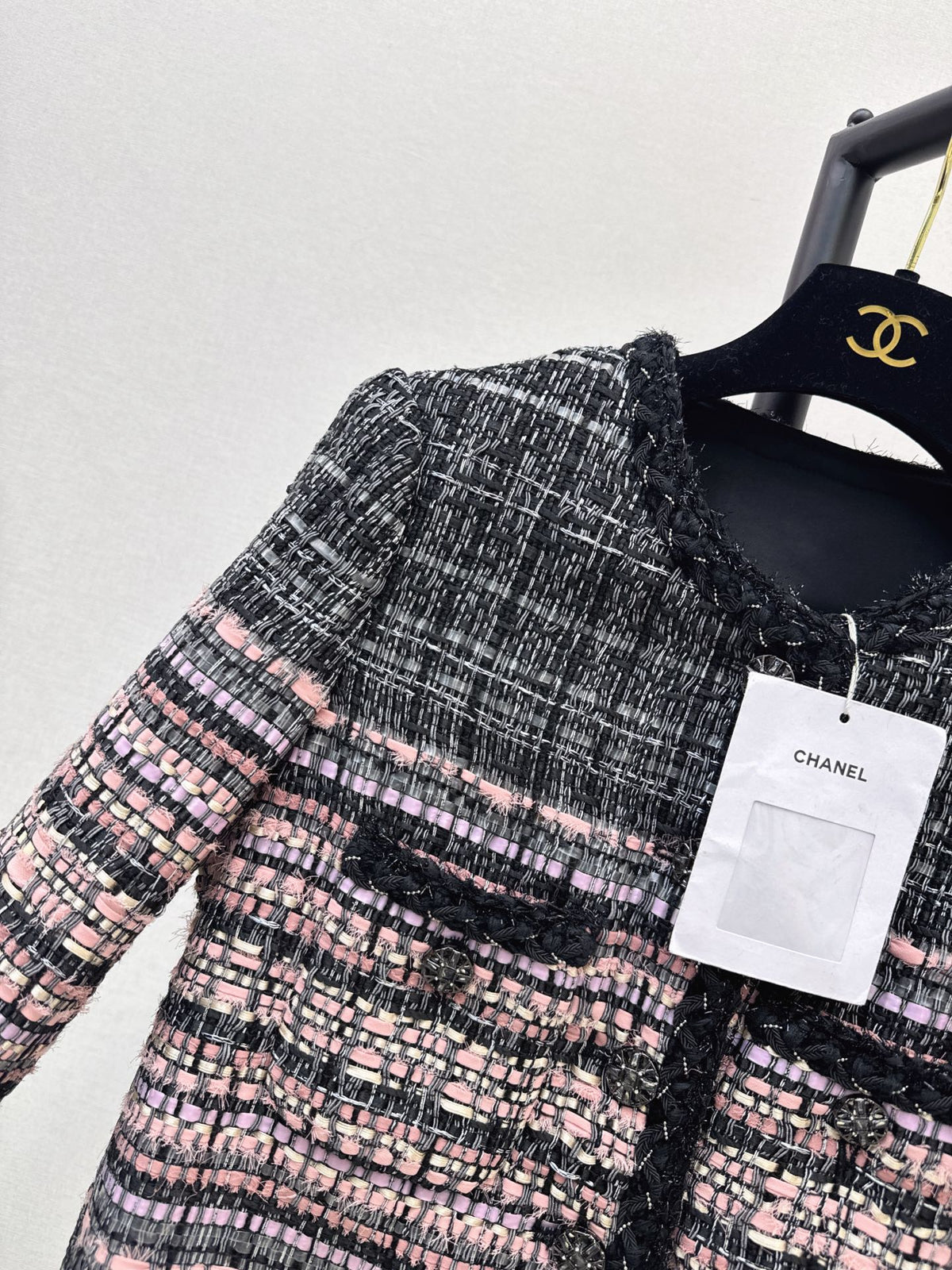 26Latest Autumn/Winter Knit Jacket with Dual Pockets and Crew Neck