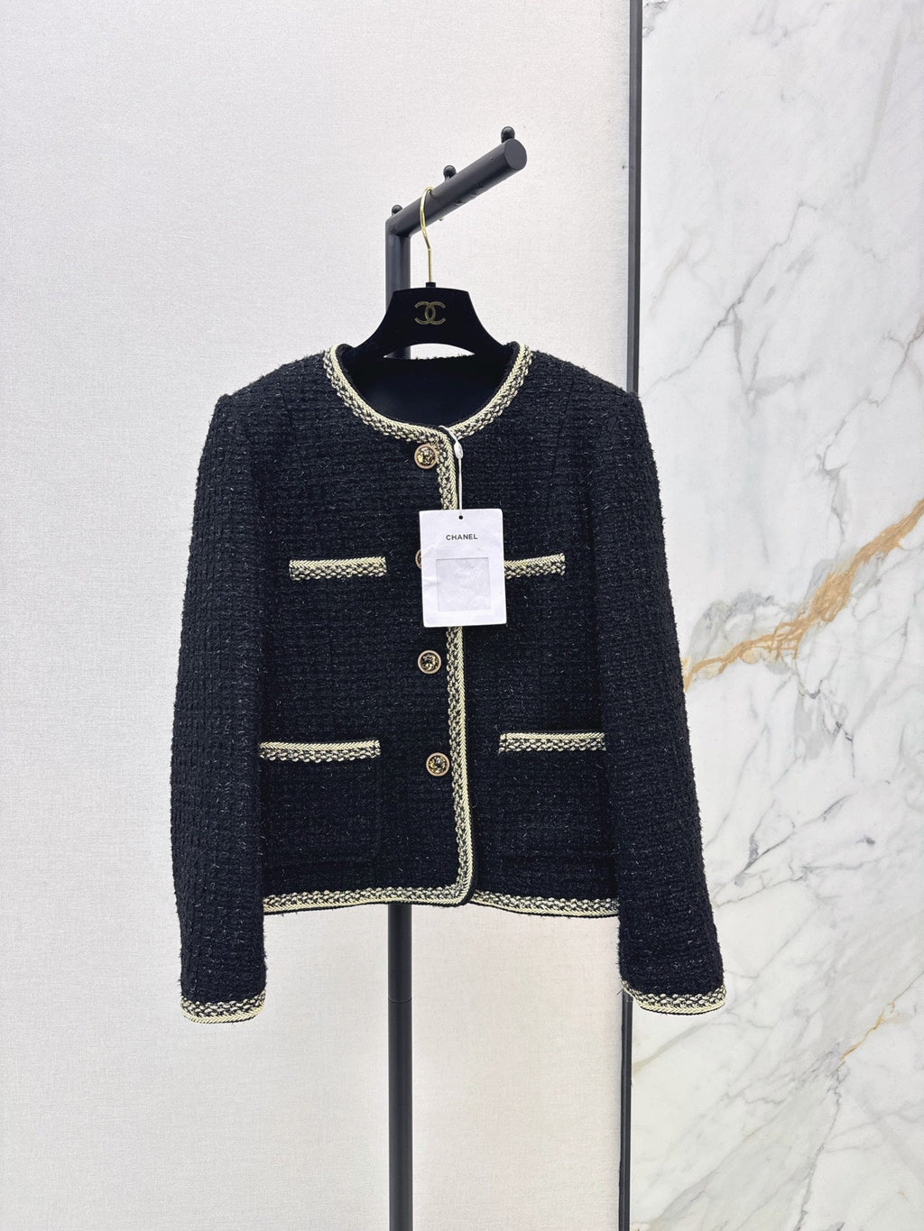 26Latest Autumn/Winter Knit Jacket with Dual Pockets and Crew Neck