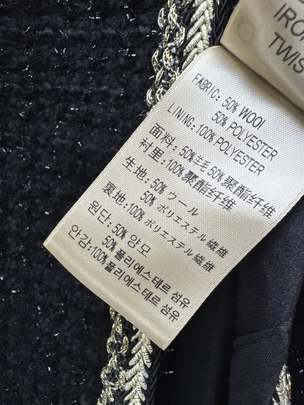 26Latest Autumn/Winter Knit Jacket with Dual Pockets and Crew Neck