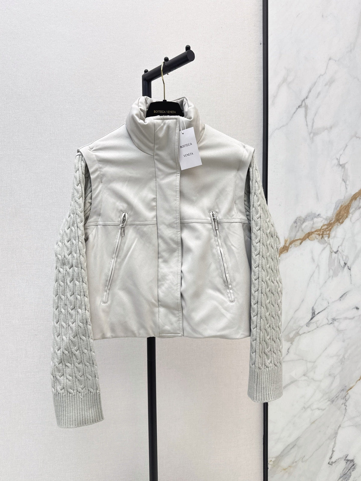 26Latest Autumn/Winter 2-Piece Set: Down Vest with Detachable Sleeves