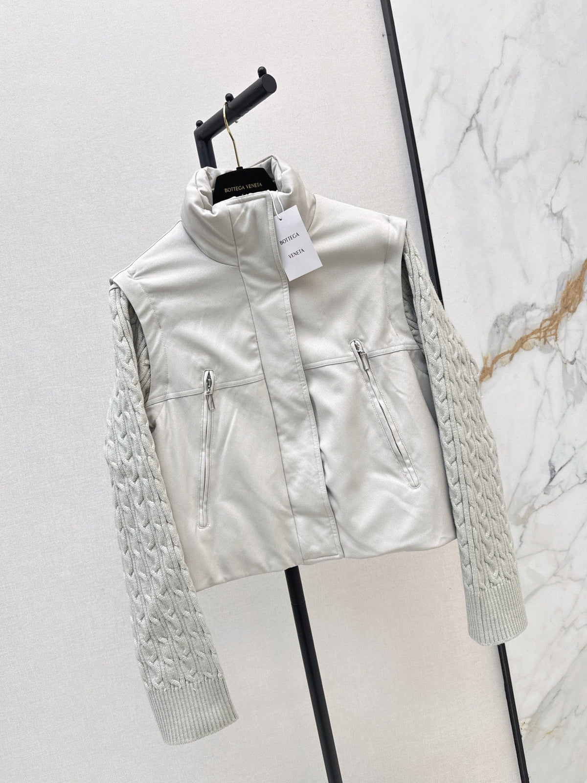 26Latest Autumn/Winter 2-Piece Set: Down Vest with Detachable Sleeves