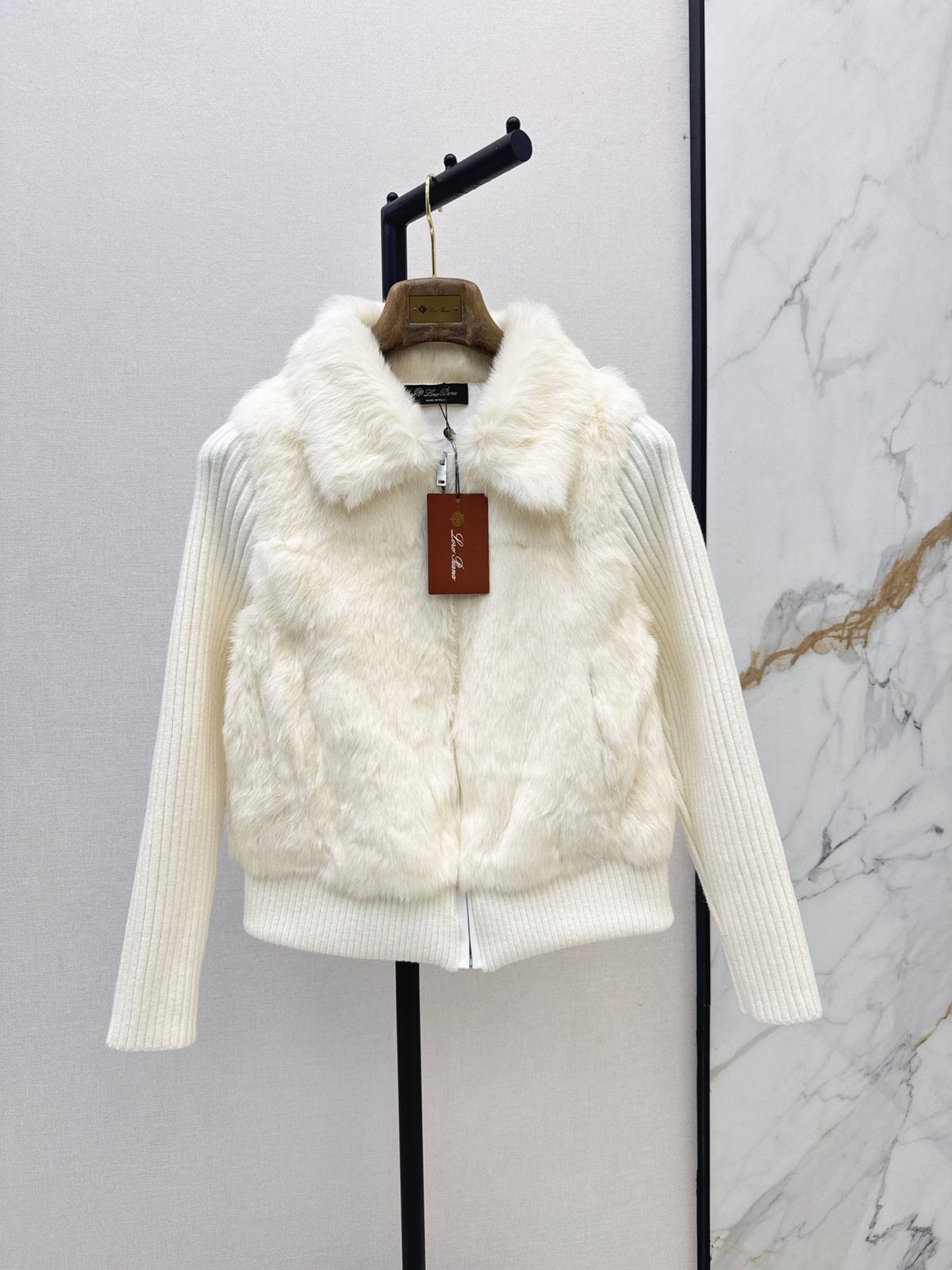 26Latest Autumn/Winter "Faux-Layered" Knit Jacket with Rabbit Fur Accents